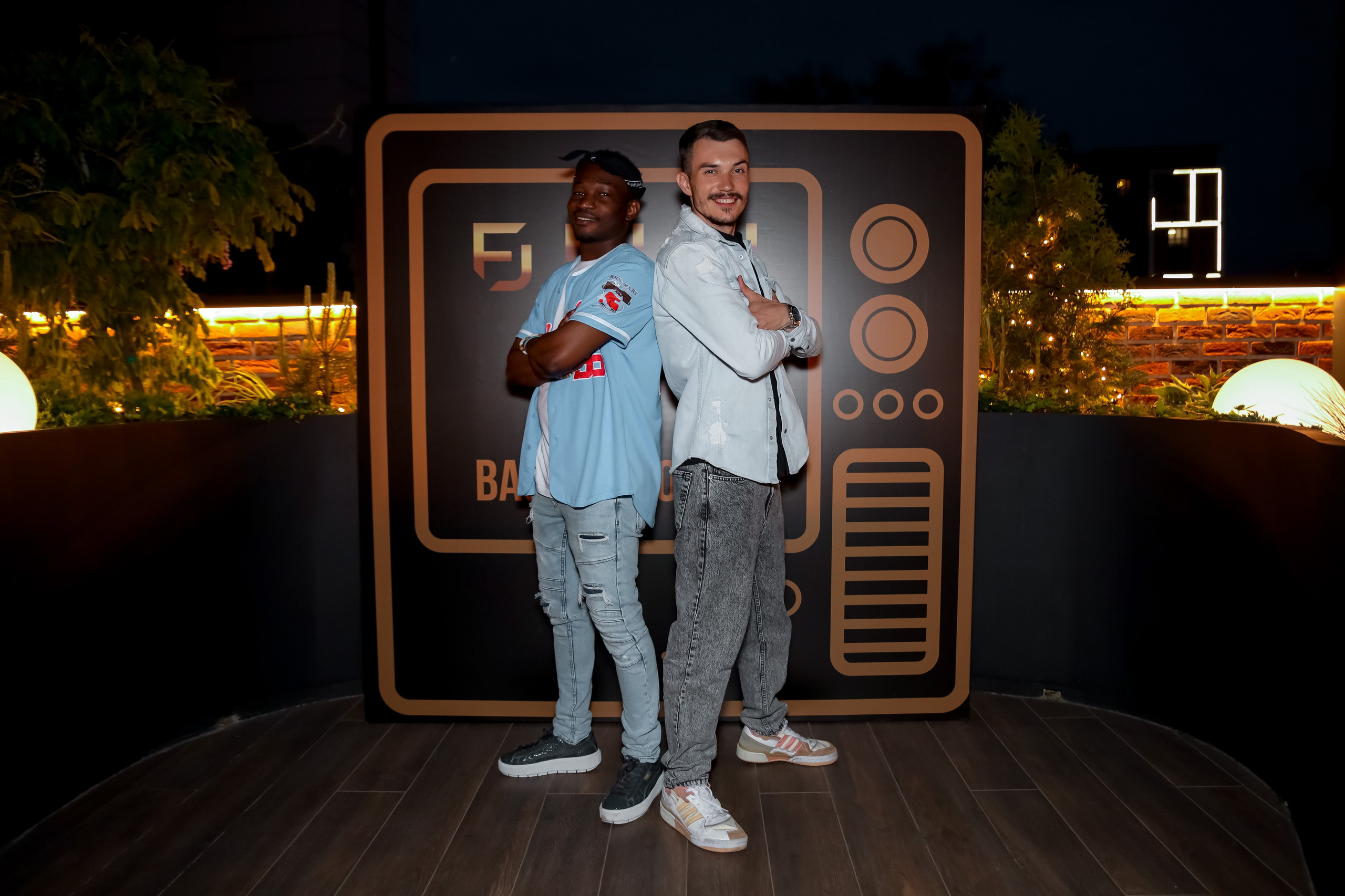 LA night & Fiji wave. 2000’s