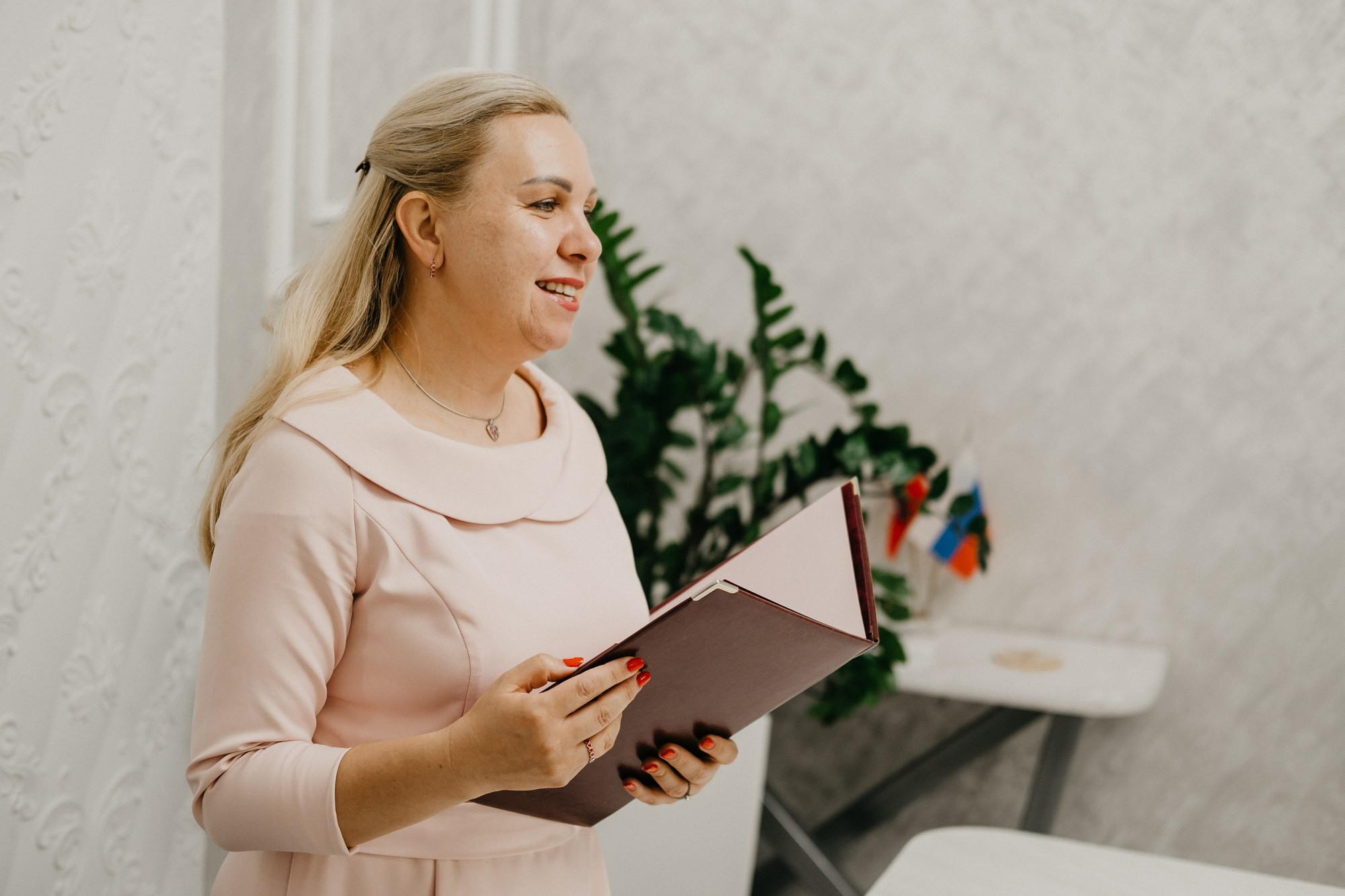 «ты красивый» — «нет, ты!». Свадебный фотограф Александра Тюлякова