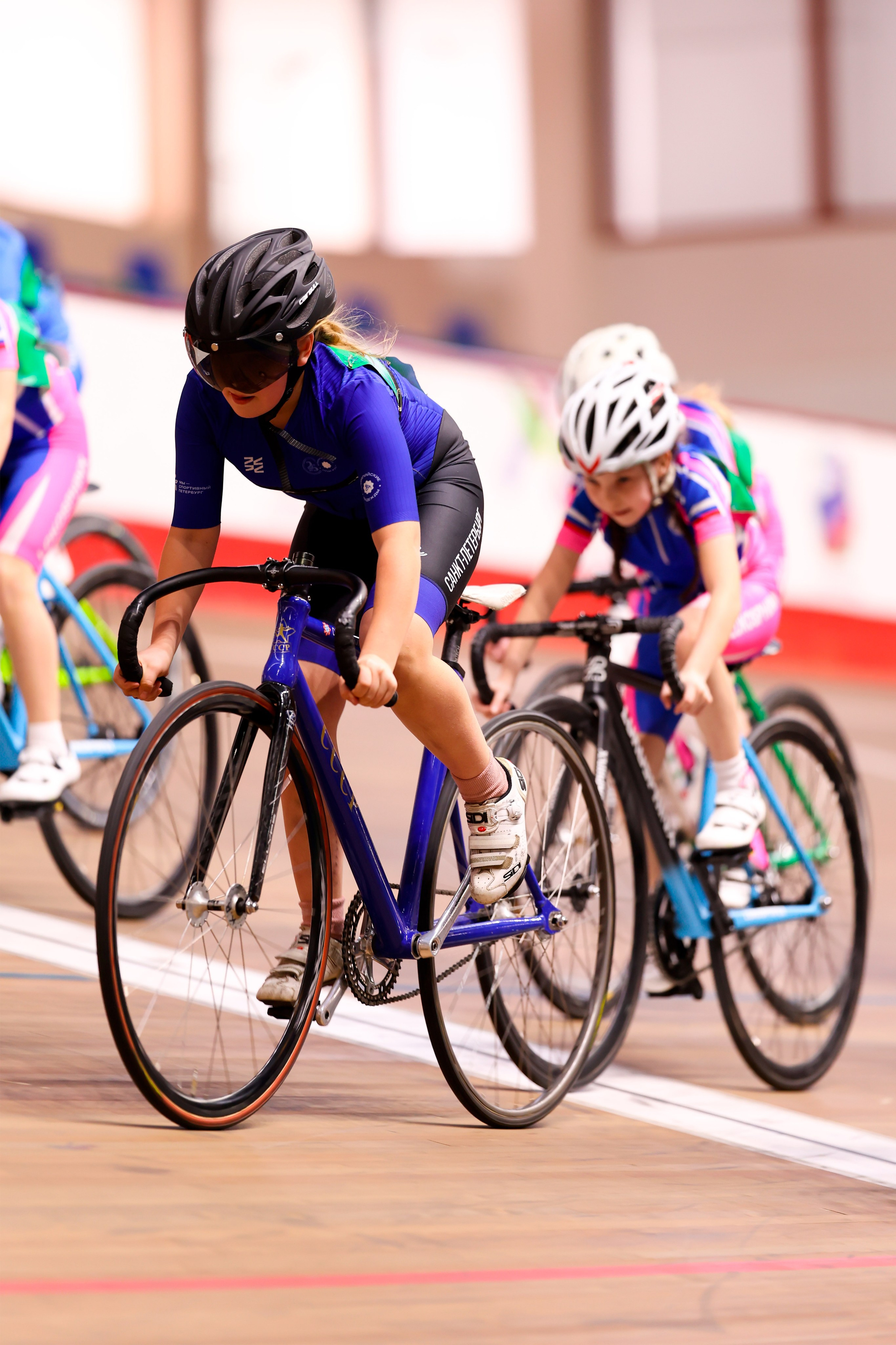 Пятый этап Региональных соревнований по велоспорту на треке (Гит, Скретч) 15.03.2025. Спортивный и репортажный фотограф Антон Тереханов