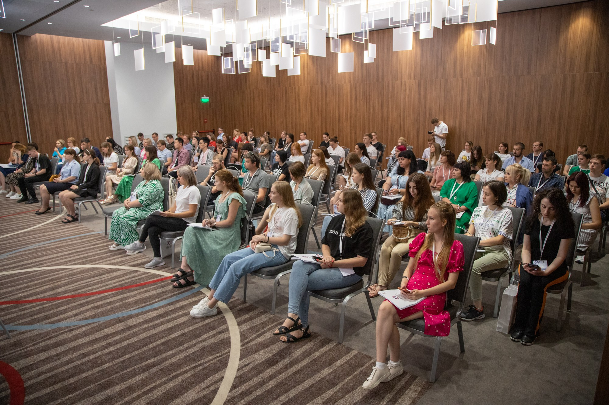 Семинар с «Росмолодёжь» в ЮФО. Репортажный, промышленный и маркетплейс-фотограф Дмитрий Чернат