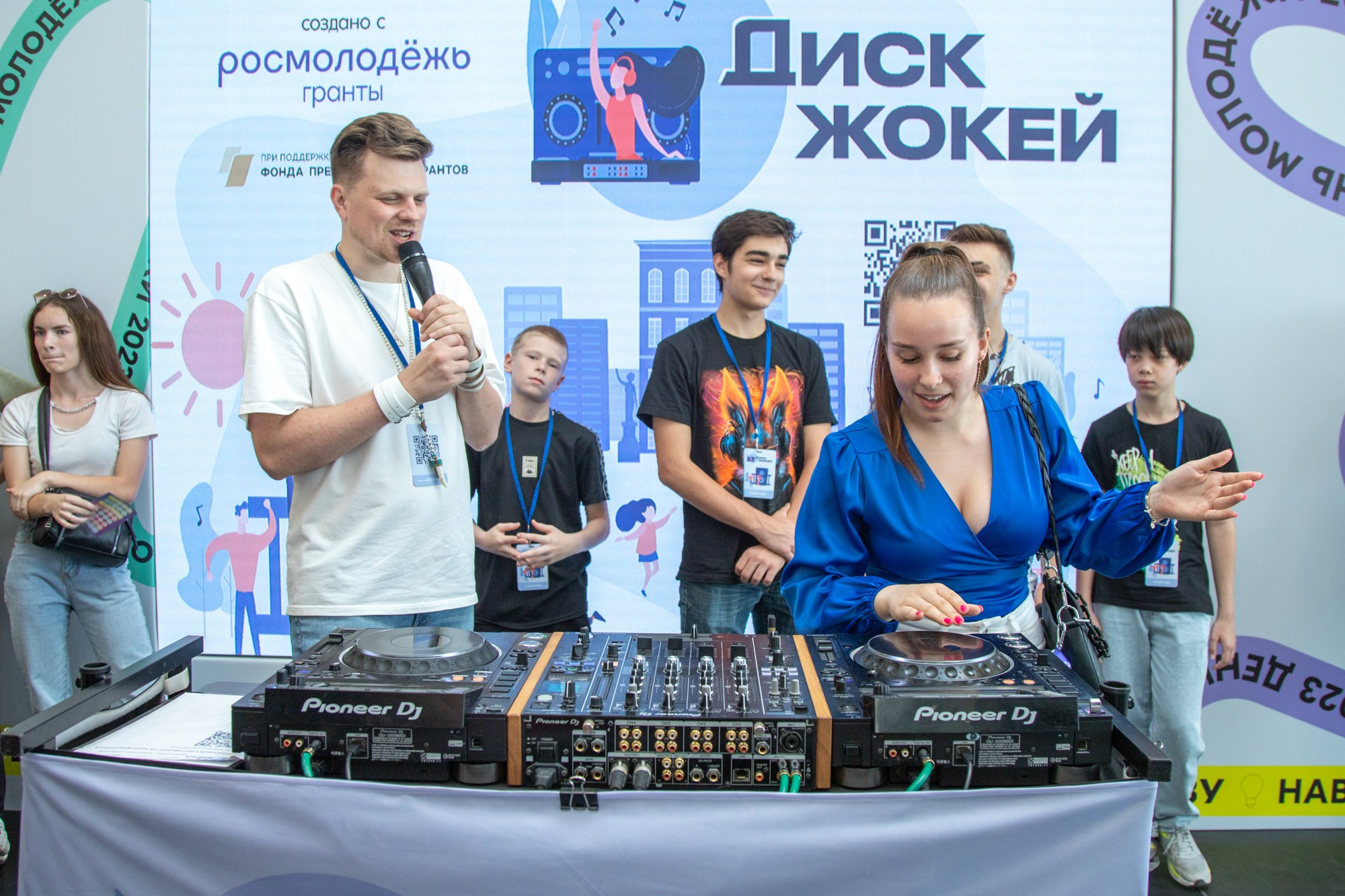 Краевой День молодёжи в Краснодаре 2023. Репортажный, промышленный и маркетплейс-фотограф Дмитрий Чернат