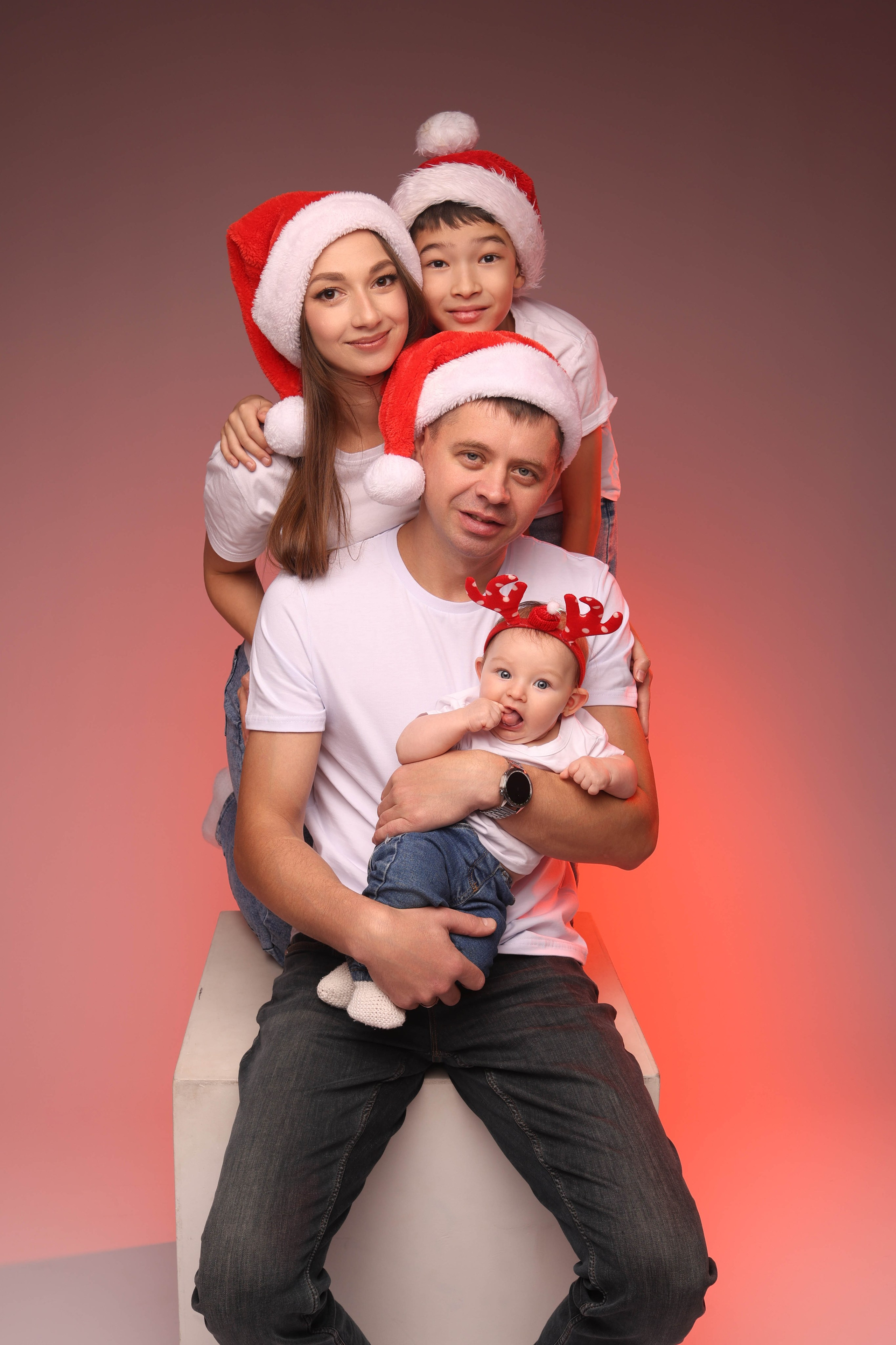 Семейная в студии. Семейный фотограф в Дзержинске Наталья Лаэтина