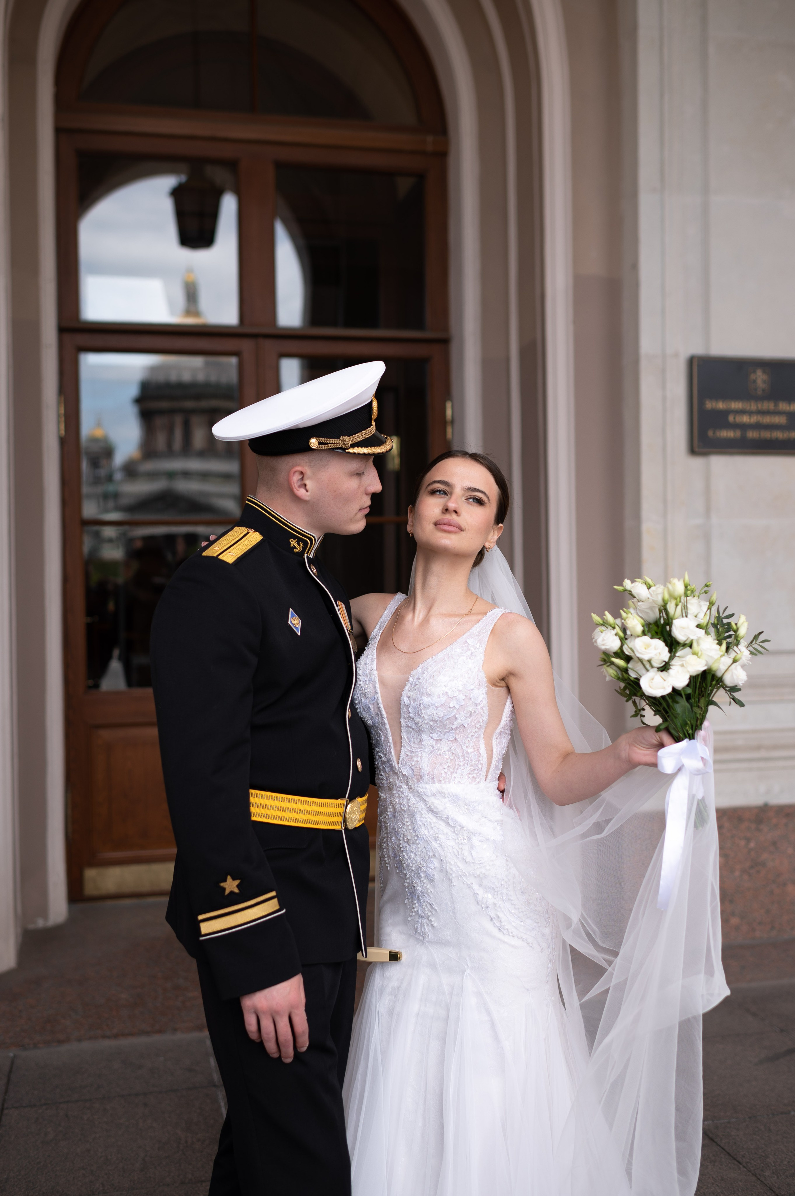Елизавета и Максим (фотосессия у Дворца Штиглица, набережная Мойки и у Законодательного собрания). Портретный, семейный и свадебный фотограф в Санкт-Петербурге и в Пушкине Ширяев Денис