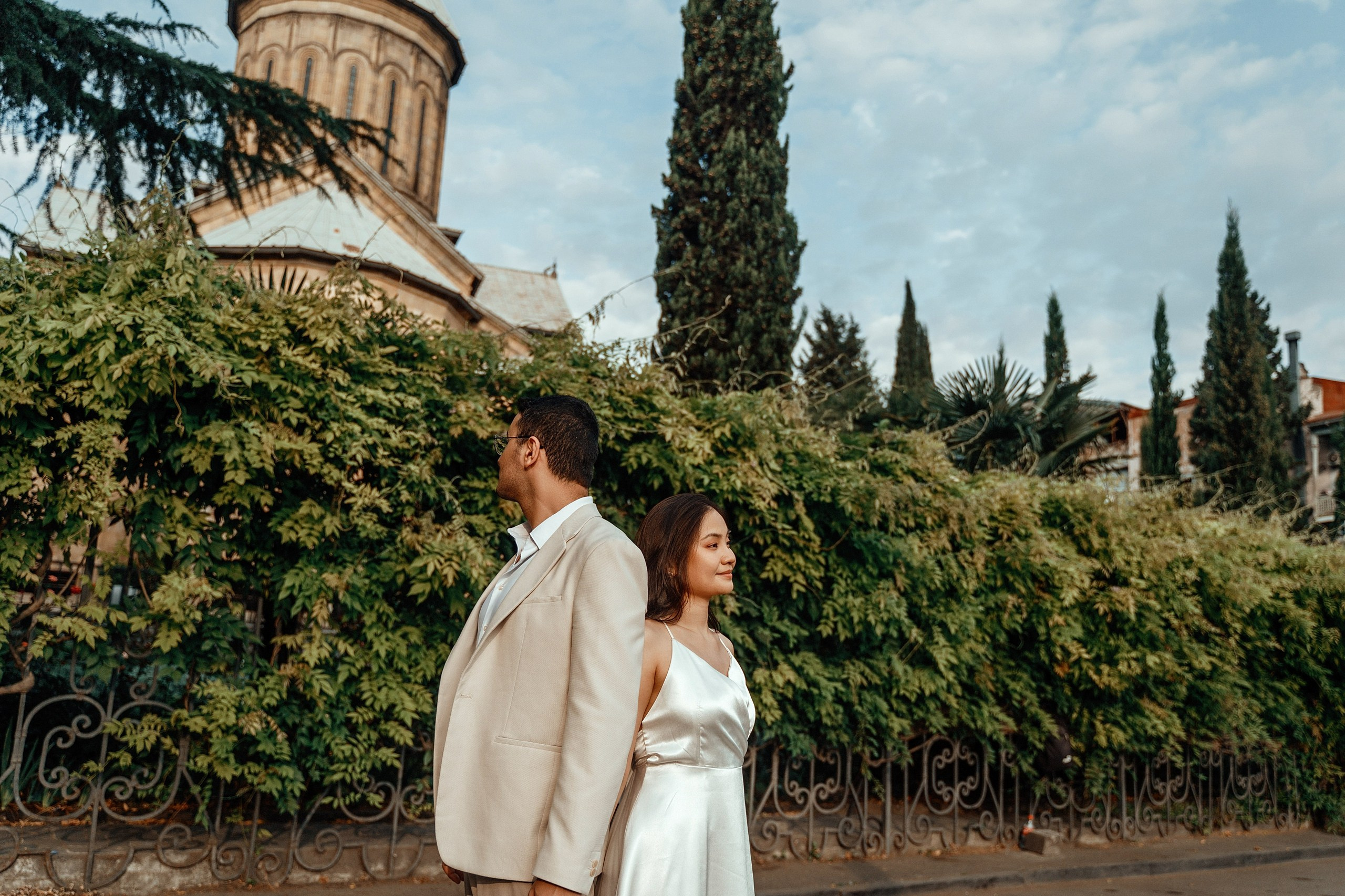 Alaeddine & Matika on the Peace Bridge in Tbilisi. Photographer Sergey Otkrytyi in Batumi & Tbilisi