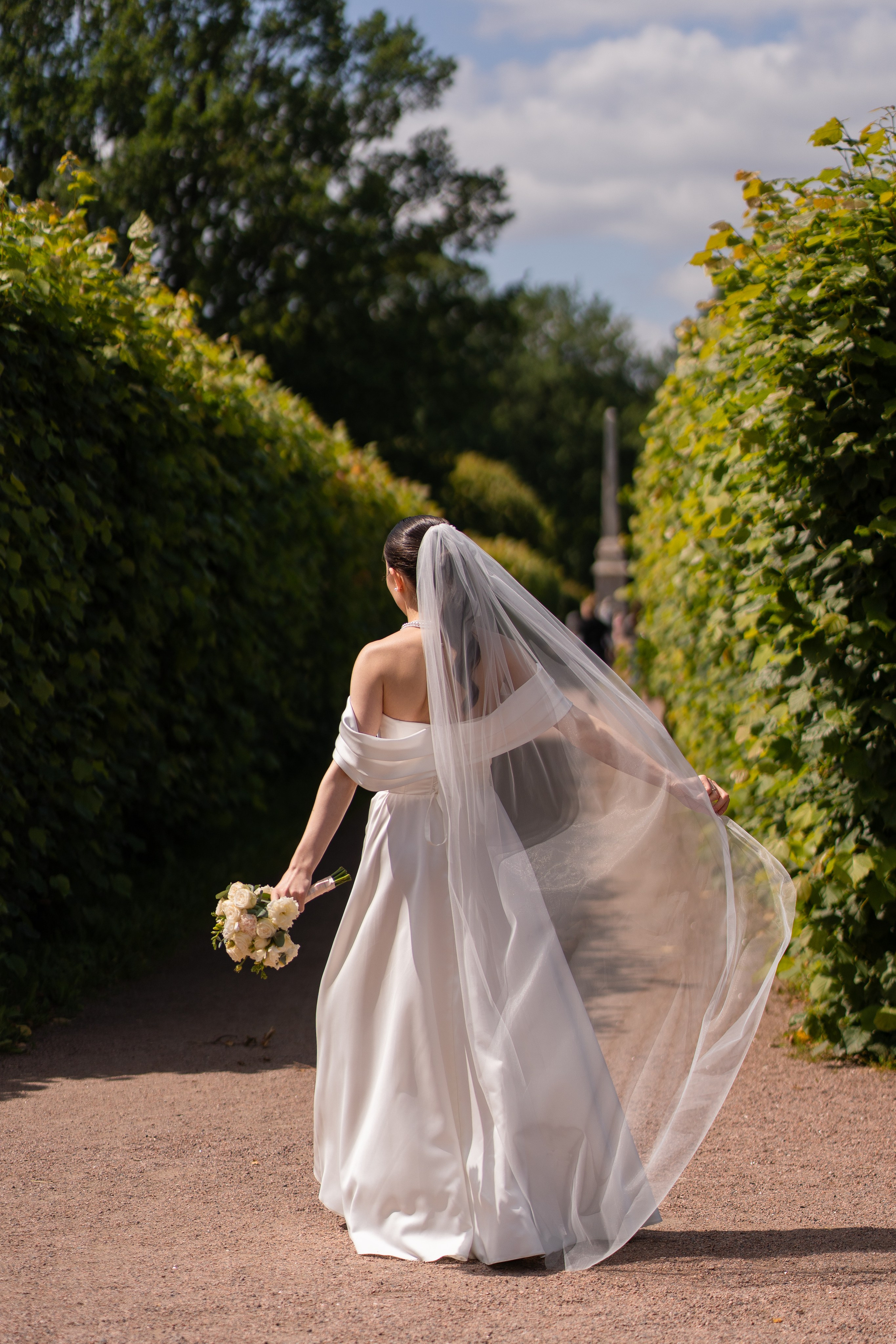 Влад и Илина в Кусково. Свадебный фотограф в Москве Анна Полушина