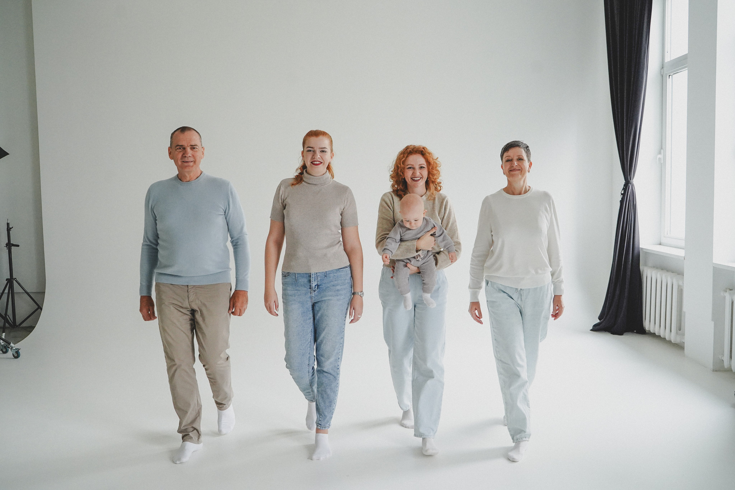 Семейная фотосессия в студии. Семейный и женский фотограф в Краснодаре Анастасия Приймак