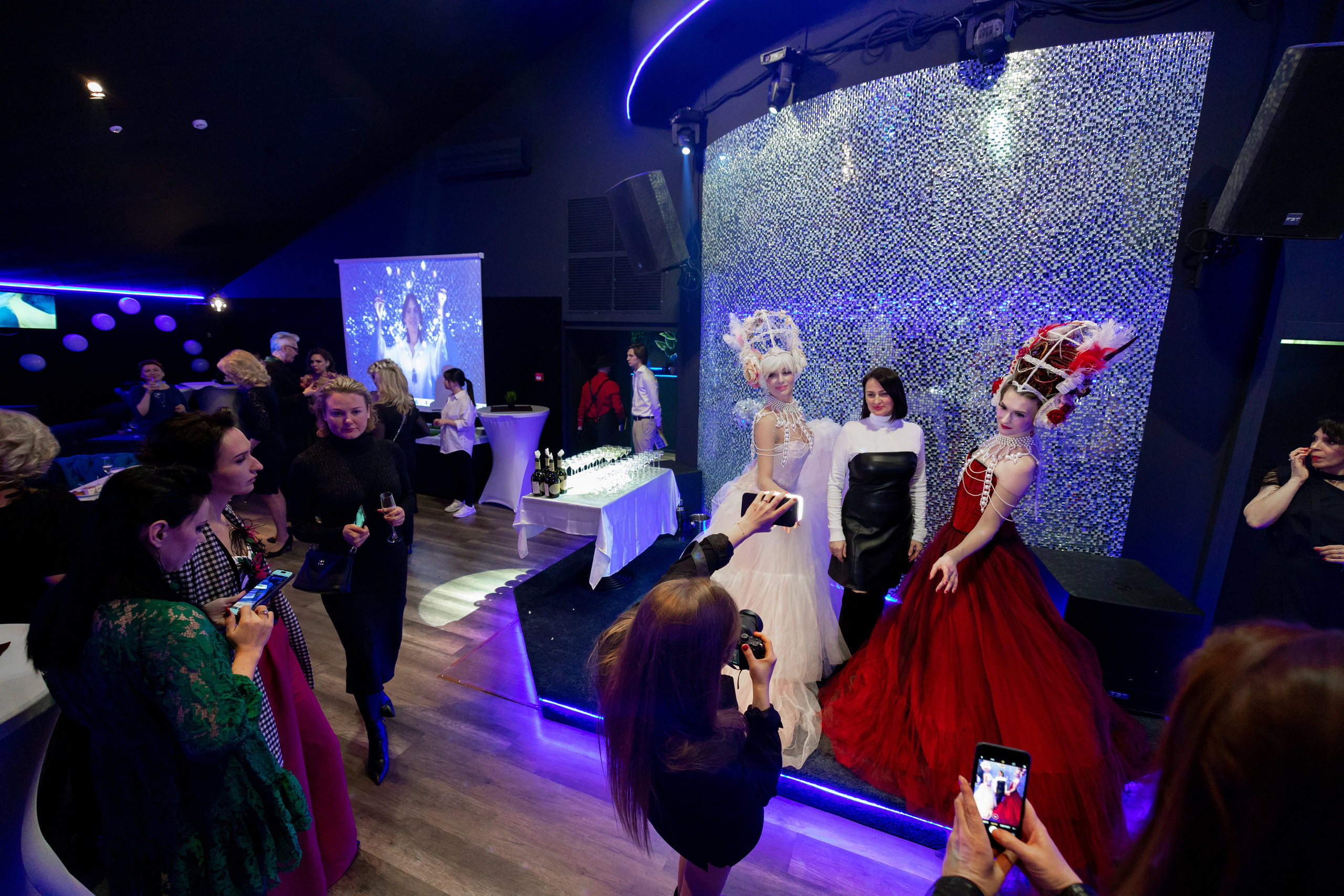 Караоке бар «12.01». Фотограф Михаил Олейник