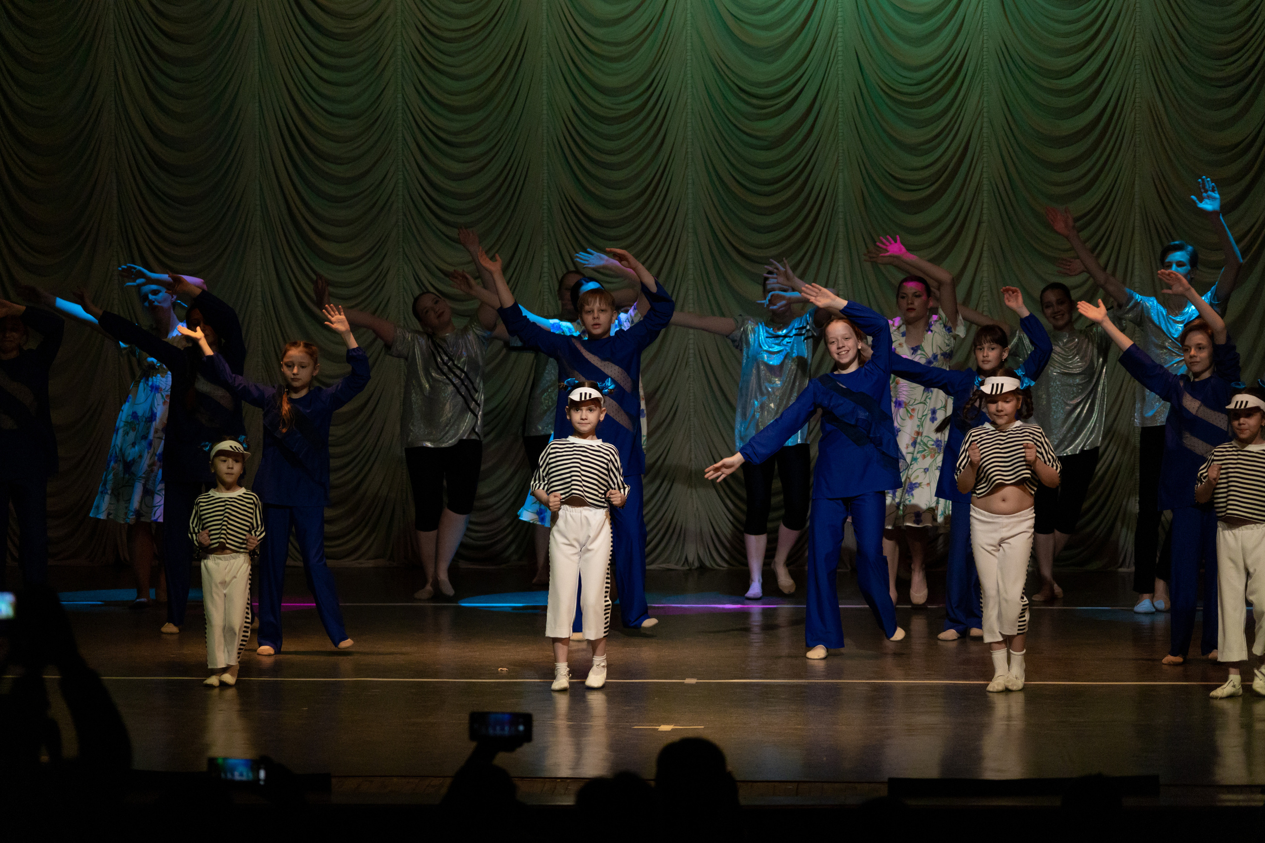 Ансамбль танца «Колорит» Отчётный концерт 2023. Фотограф Михаил Олейник