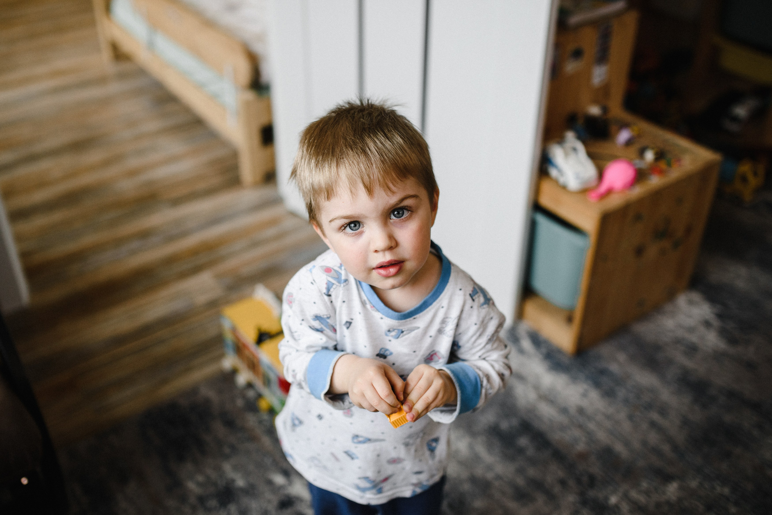 Игорь, Мила и Михаил Игоревич, домашняя история. Фотограф Денис Неместо, портрет, репортаж