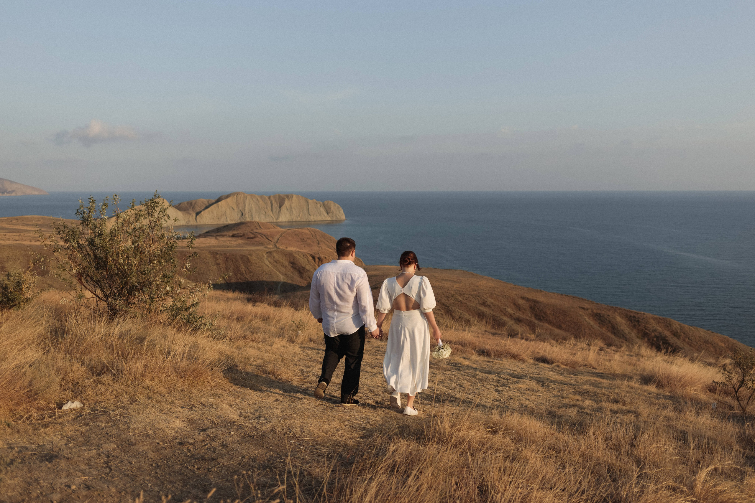 Свадебная фотосессия в районе мыса Хамелеон🖤. Свадебный фотограф Мироманов Николай в Крыму