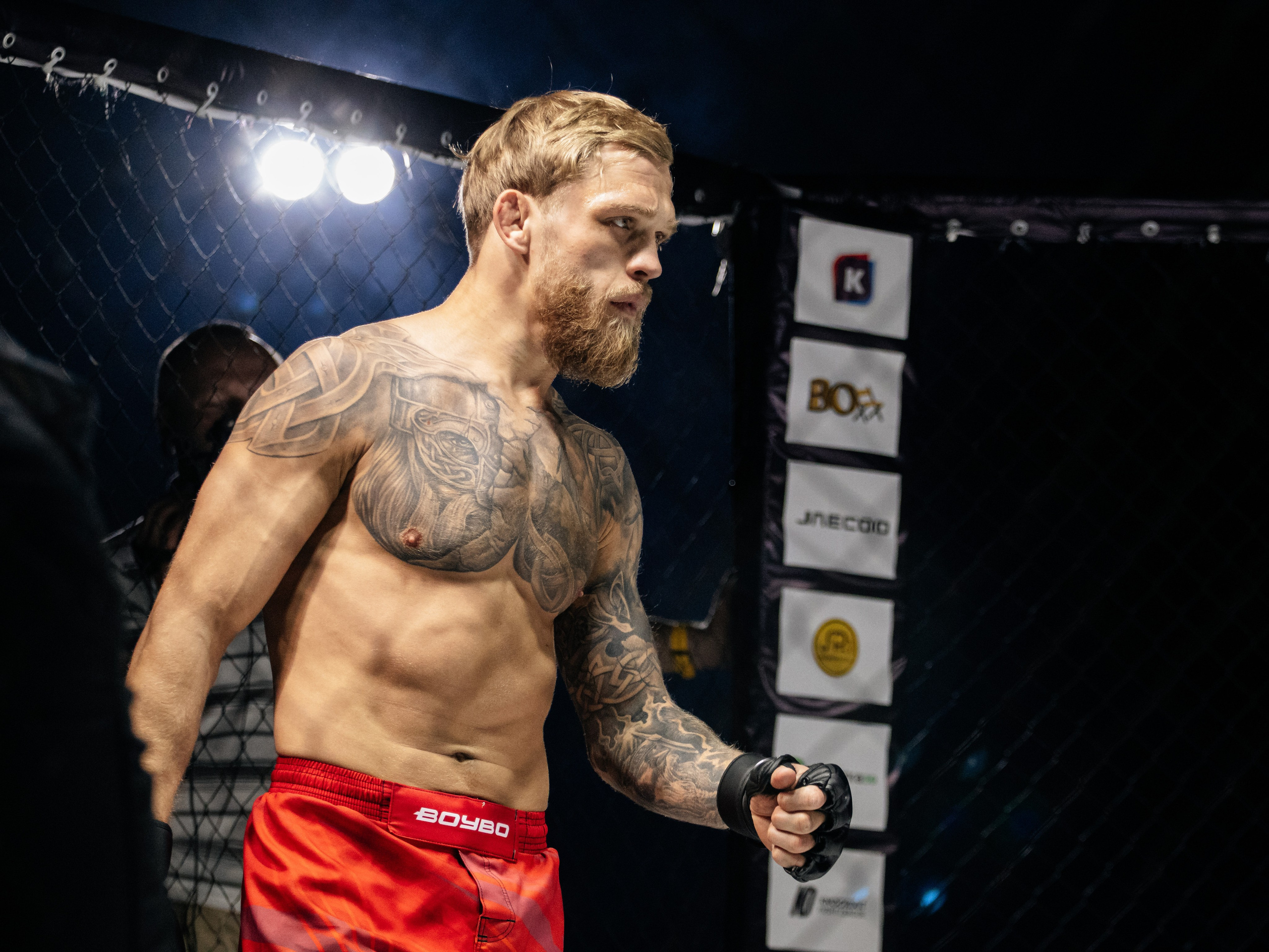 Бойцовская лига «KNOCK OUT». KRIS KRUPINNIKOVA