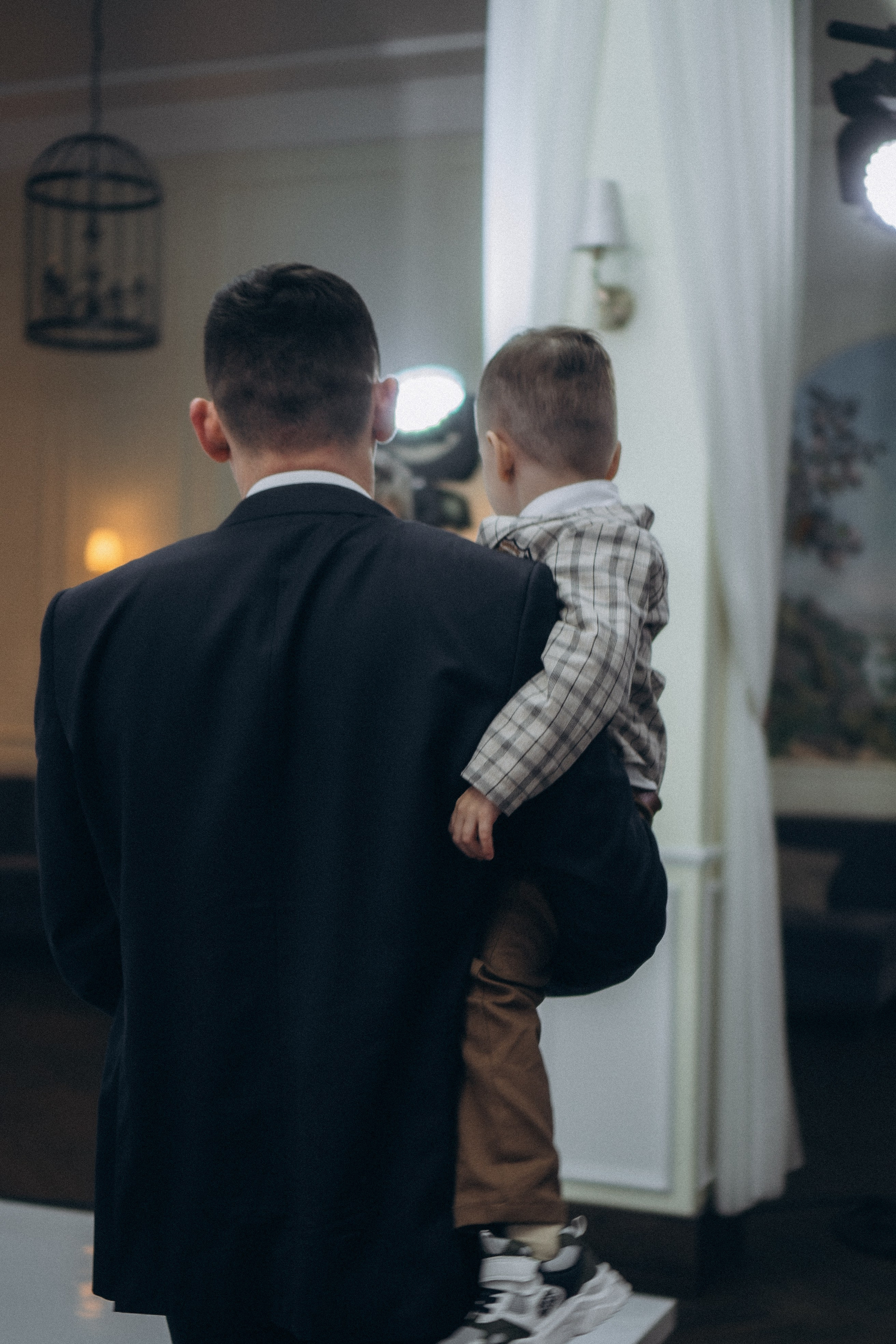 СВАДЕБНАЯ СЬЕМКА СБОРОВ В ОТЕЛЕ И ВЫЕЗД НА ЦЕРЕМОНИЮ (СНЯТО В СИБИРЕ В НИЖНЕВАРТОВСКЕ). Профессиональный фотограф, Санкт-Петербург — Виктория Богомолова