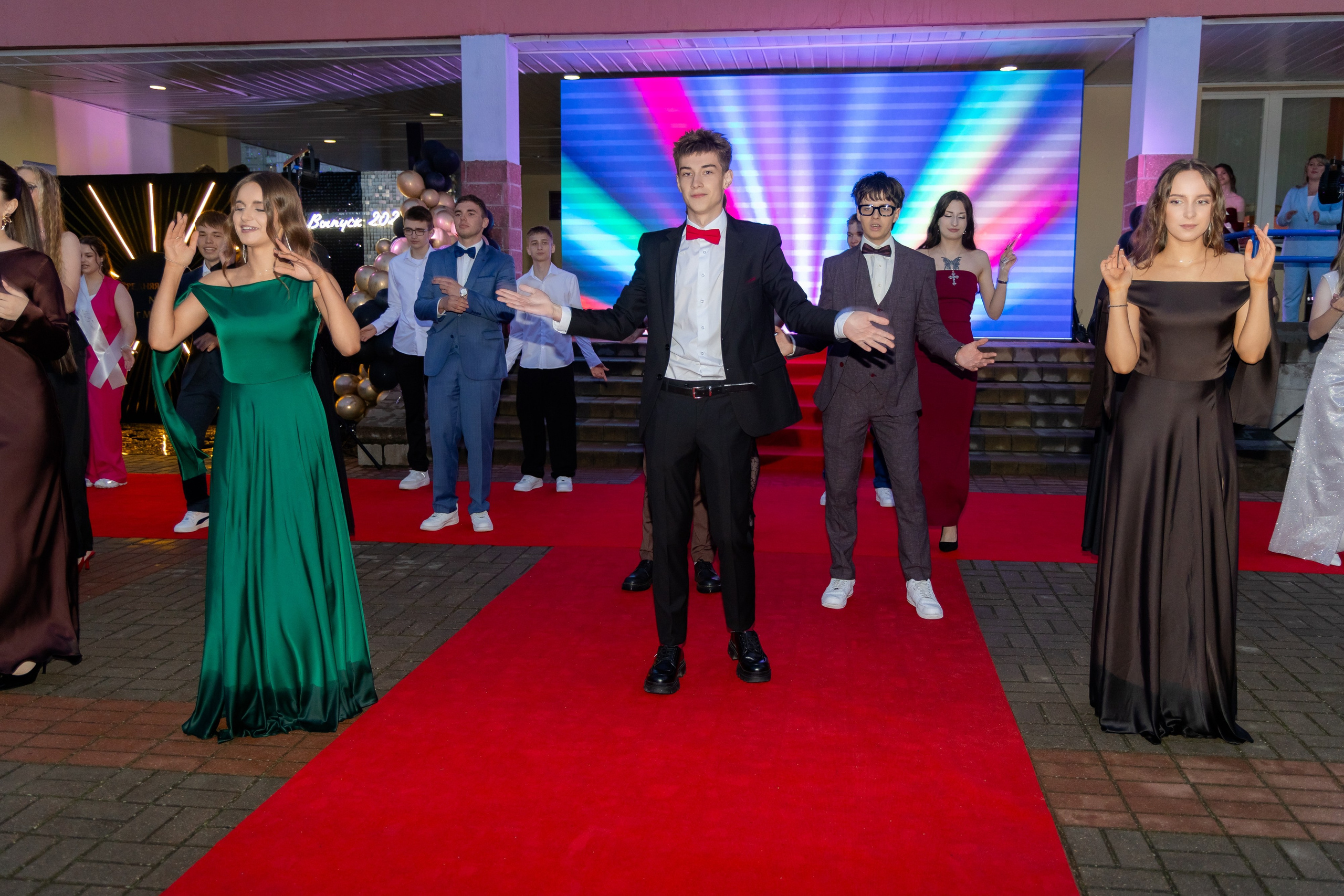 Школьный выпускной 2025 год в Минске, Беларуси. Свадебный фотограф в Минске/Беларуси Сергей Спиридонов