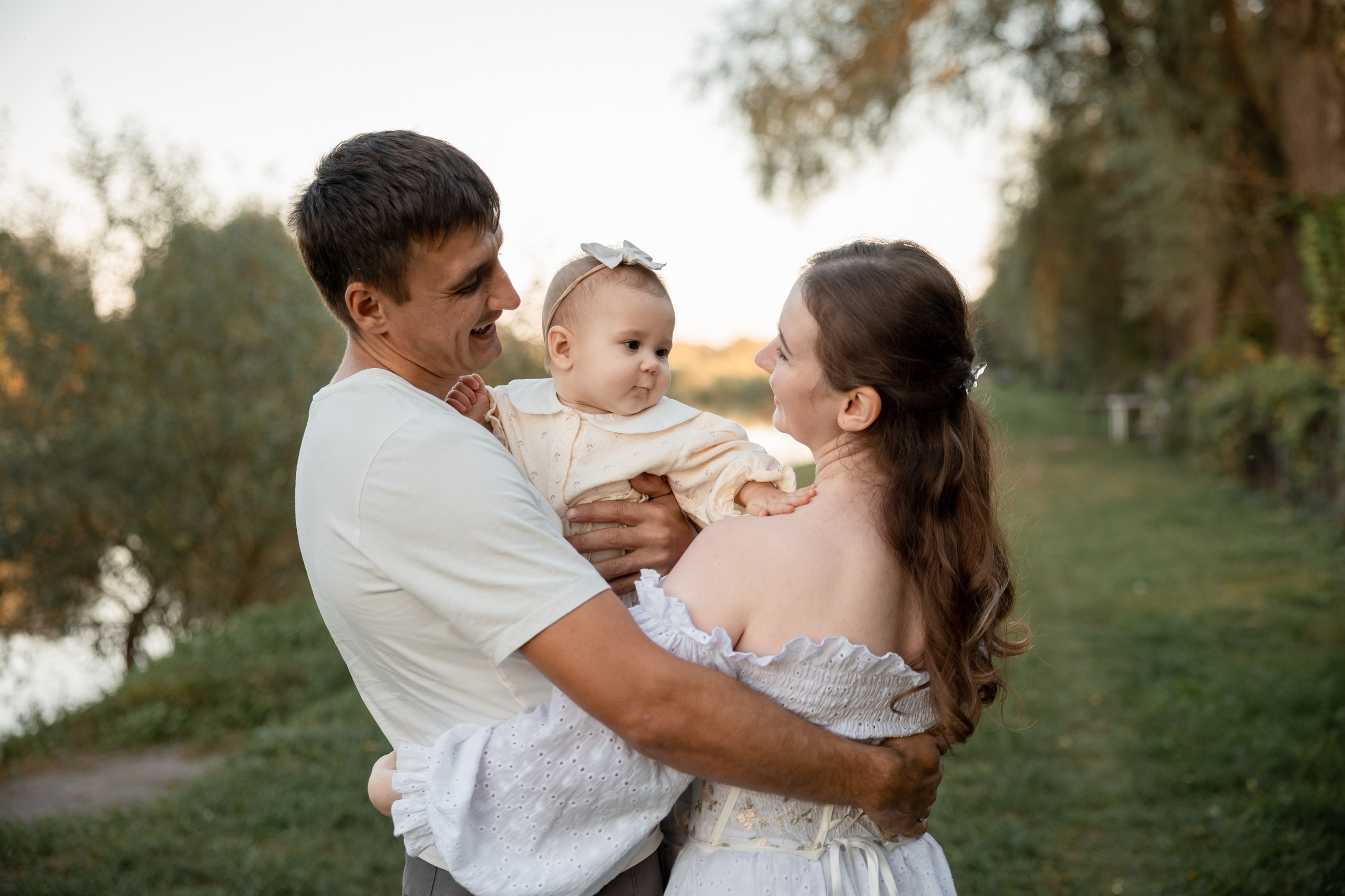 У пруда. Фотограф в Старом Осколе, Губкине Надежда Приболовец