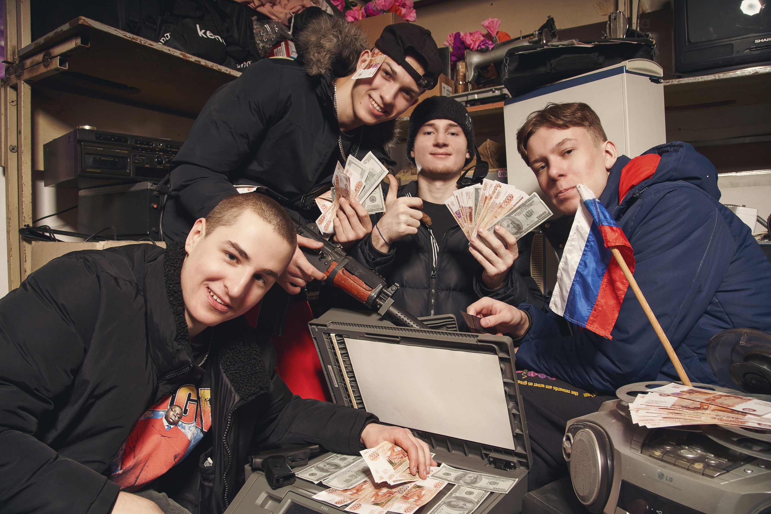 Выпускные альбомы|Компании|Креатив. Фото и видео съёмка в Магадане и области