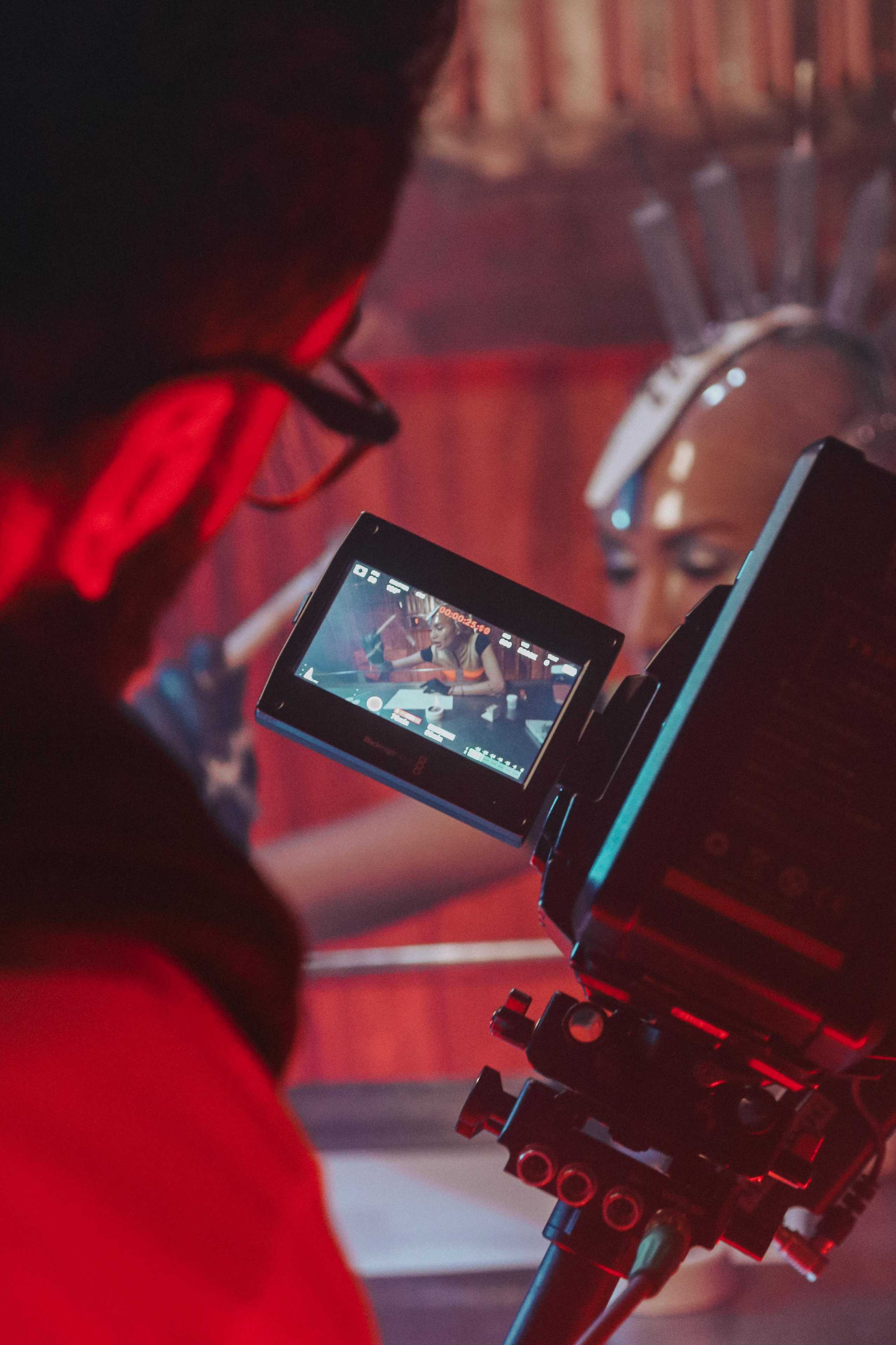 КОНТАКТЫ. Фотограф и Видеограф в Москве Евгений Клименко