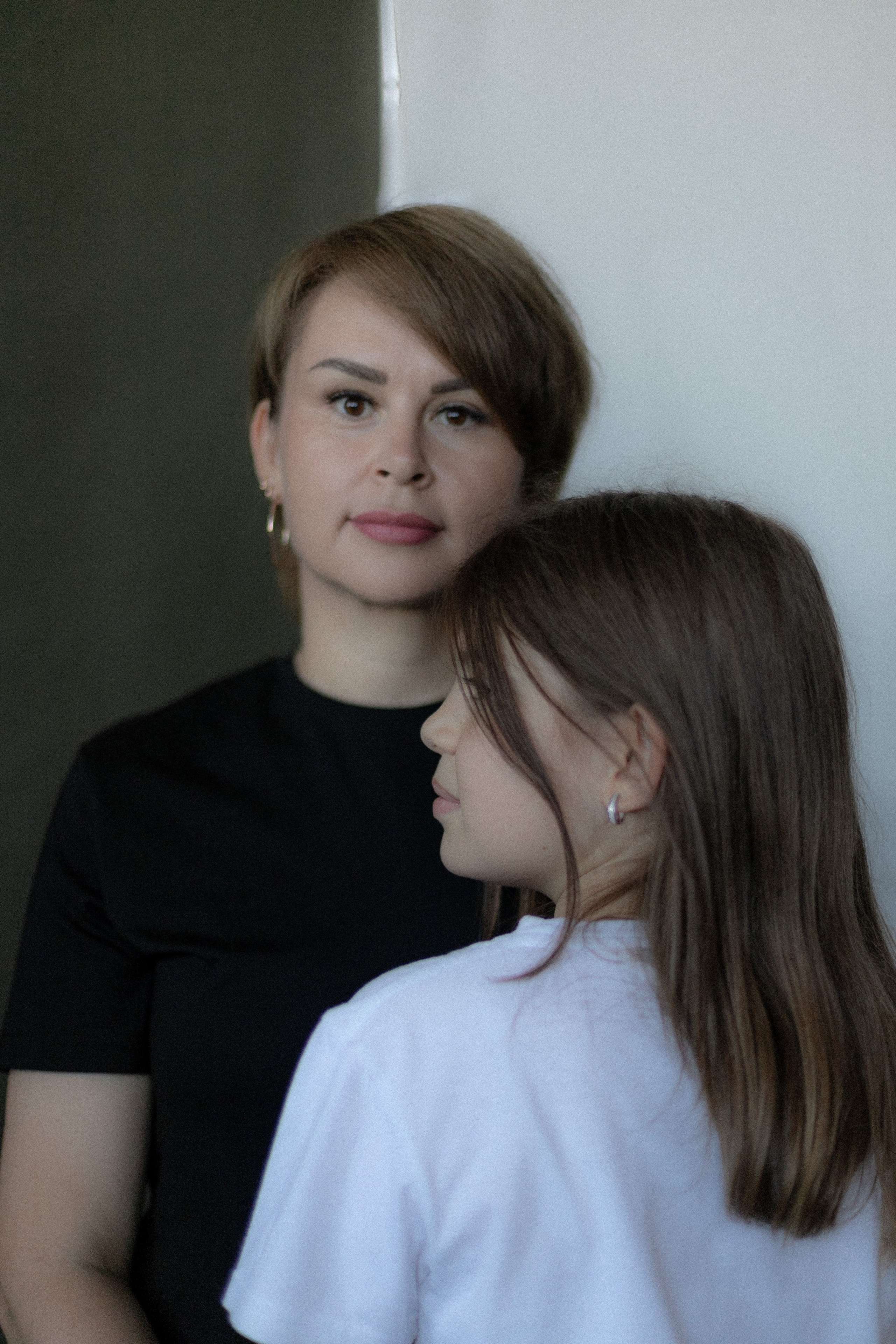 Лолита и Василиса. Женский фотограф фототерапевт фотохудожник преподаватель авторских курсов по фотографии и саморефлексии через фото в Оренбурге Лида Трескова