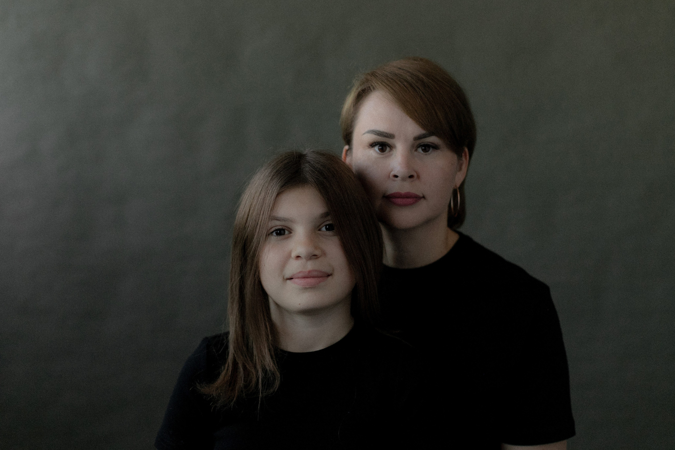 Лолита и Василиса. Женский фотограф фототерапевт фотохудожник преподаватель авторских курсов по фотографии и саморефлексии через фото в Оренбурге Лида Трескова