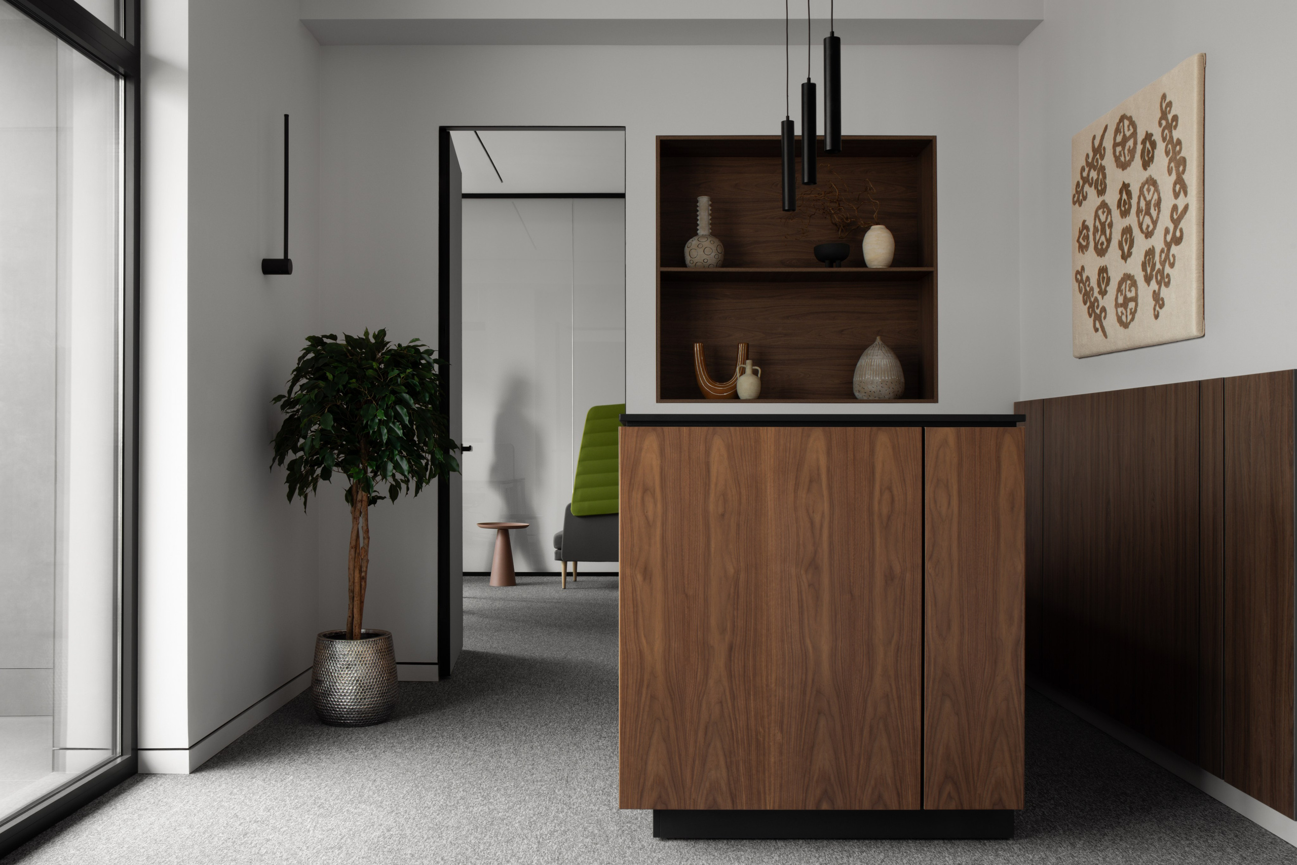 Интерьерная фотосъёмка офиса «Demeu» в Алматы. Roman Yakunin — interior photographer in Almaty, Kazakhstan