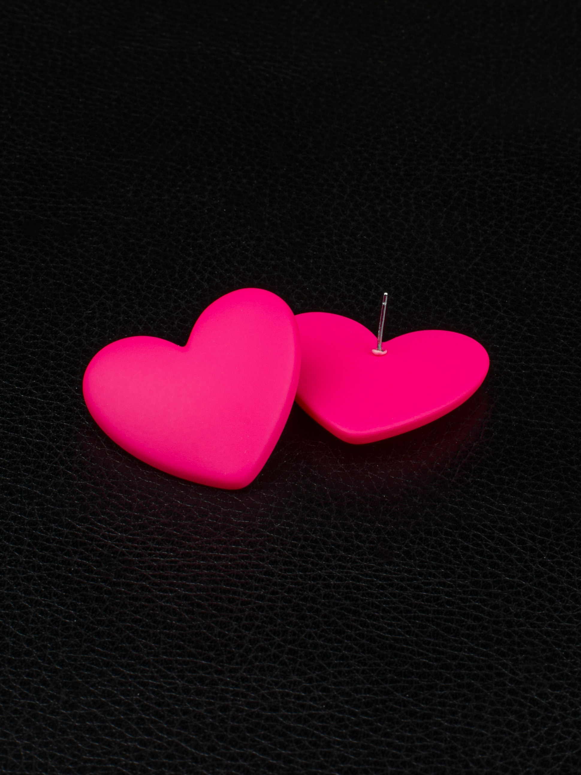 Серьги (сердечки). MaraClub Foto предметное фото для сайта и маркетплейсов в Москве и области