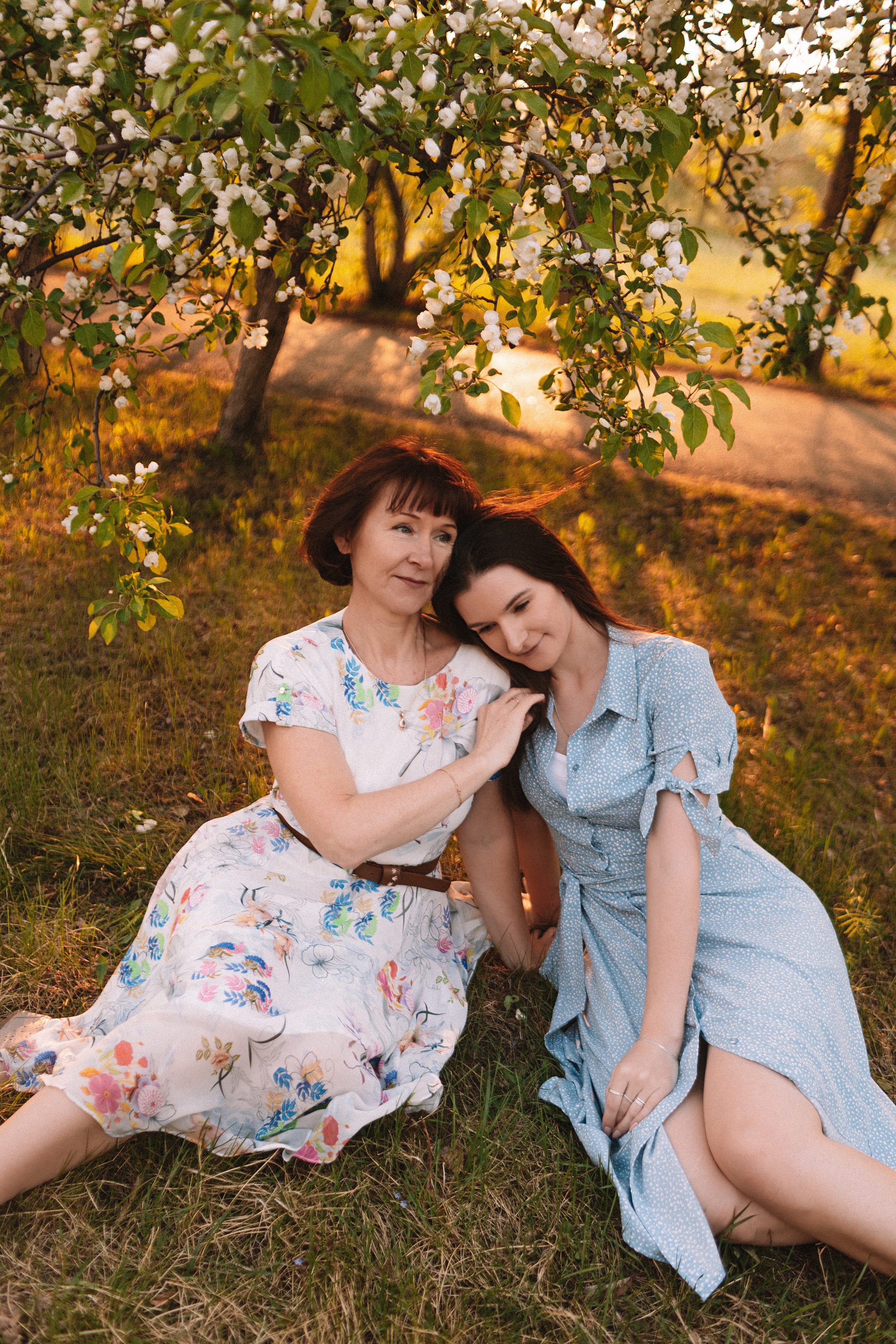 Яблони. Семейный фотограф Тюмень, фотограф на роды Салмина Мария