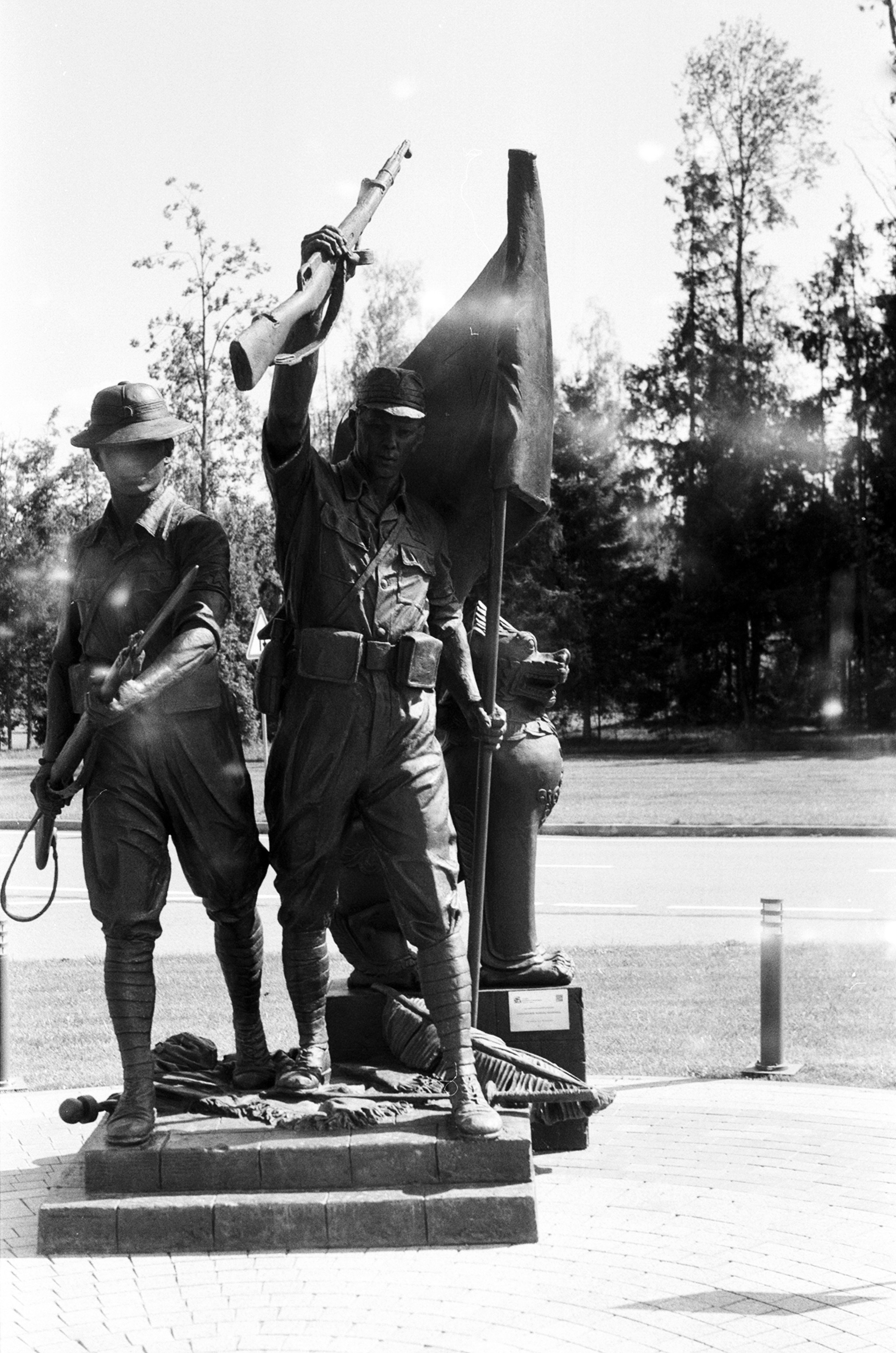 Альбом пленочных ЧБ-фото. Репортажный и семейный фотограф — Шелихов Сергей