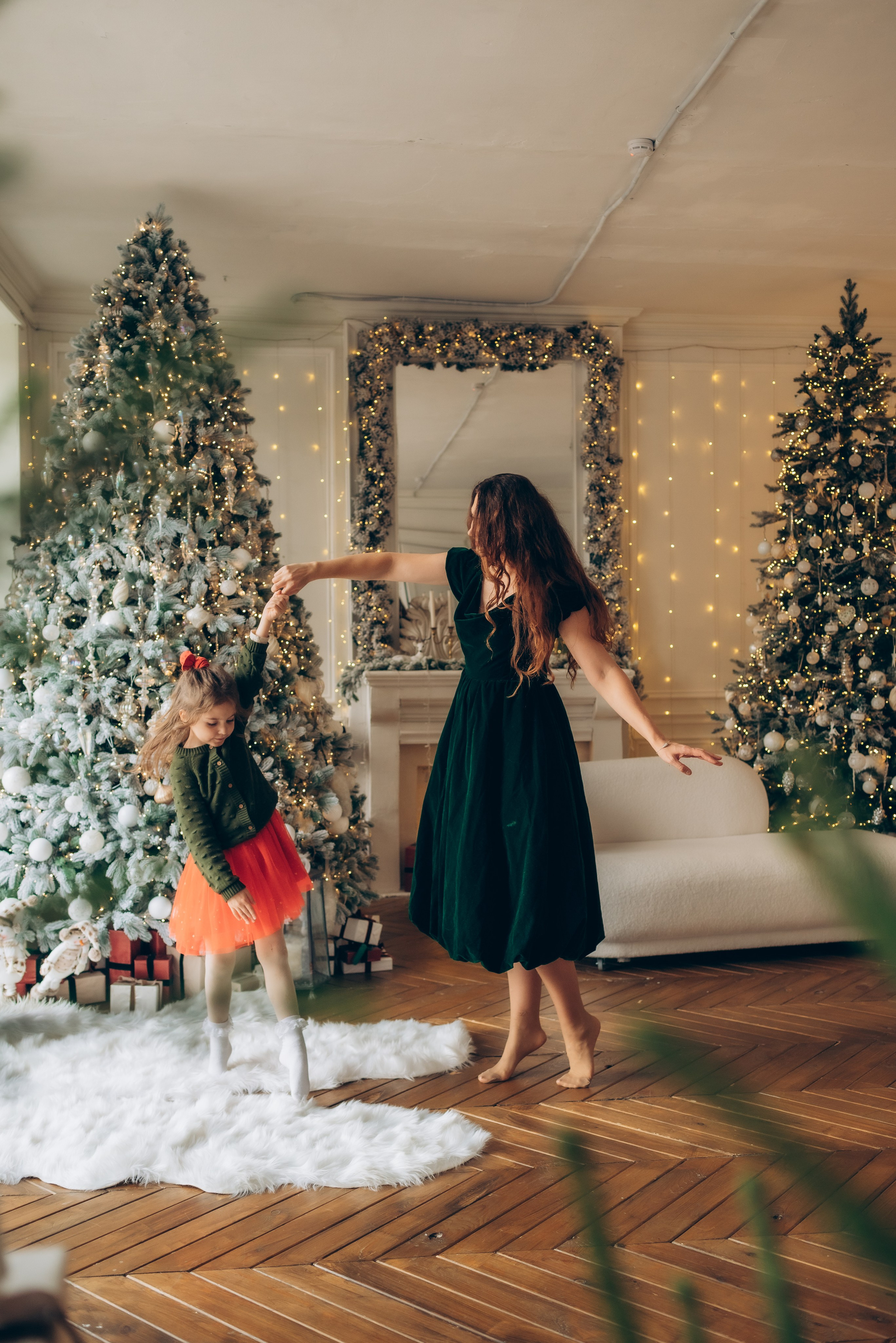 Новогодняя съемка Ксюша с дочками. Семейный фотограф в Тюмени Ксения Мязитова