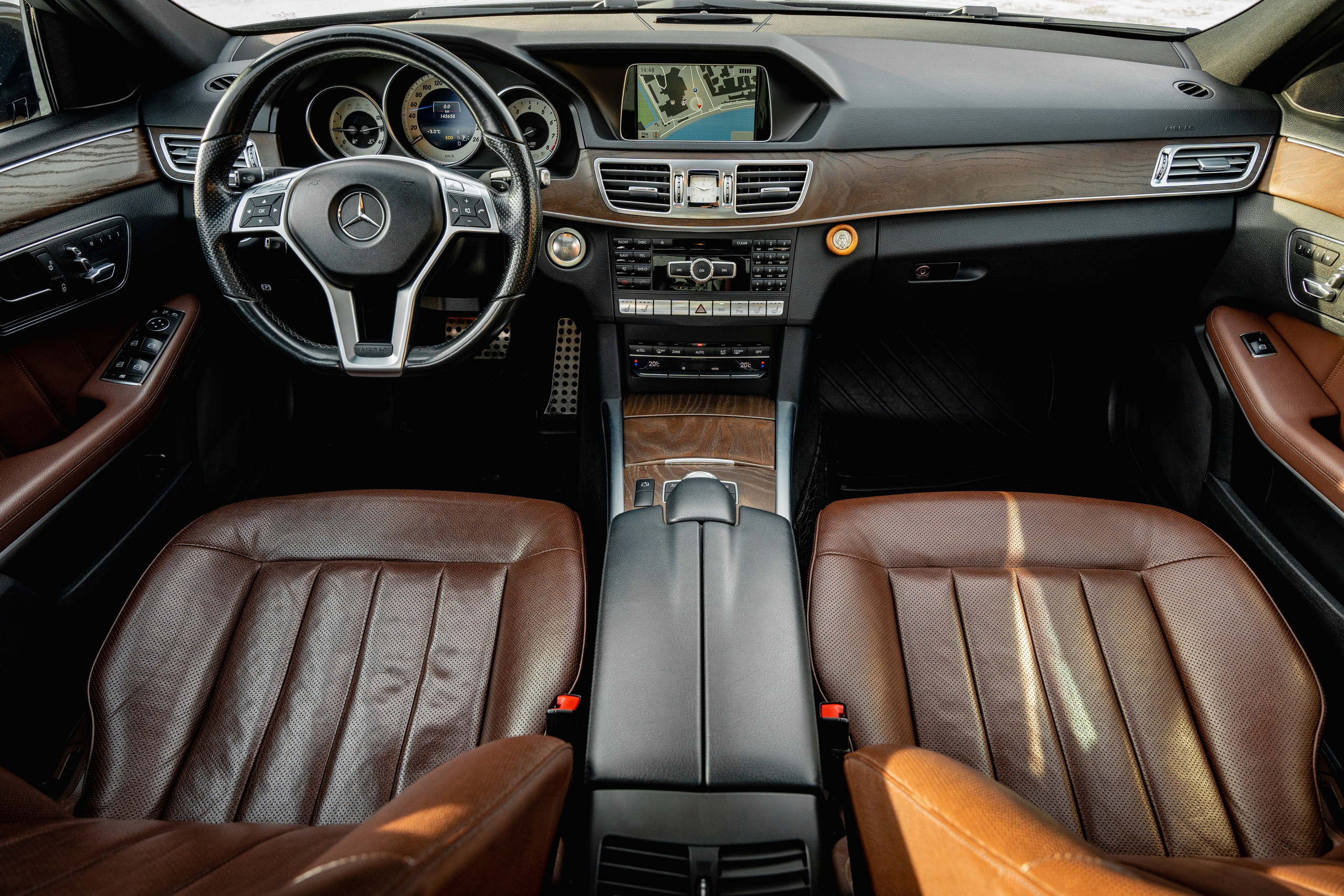 Mercedes E350. Станислав Тюрин Фотограф Москва. Индивидуальные и семейные фотосессии;