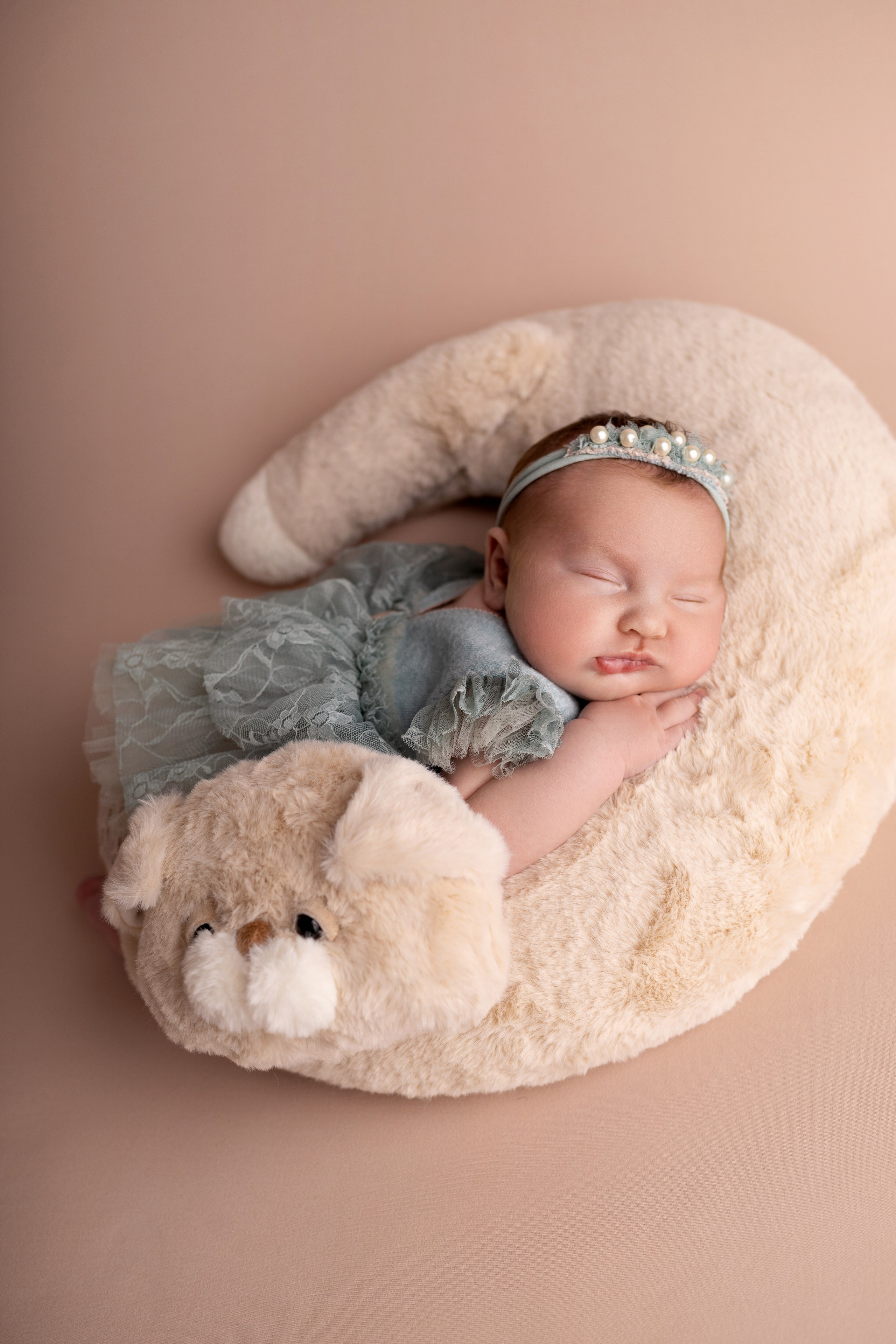 Классическая фотосессия малыша. Фотограф новорожденных малышей в Омске и Омской области Эльвира Камаева