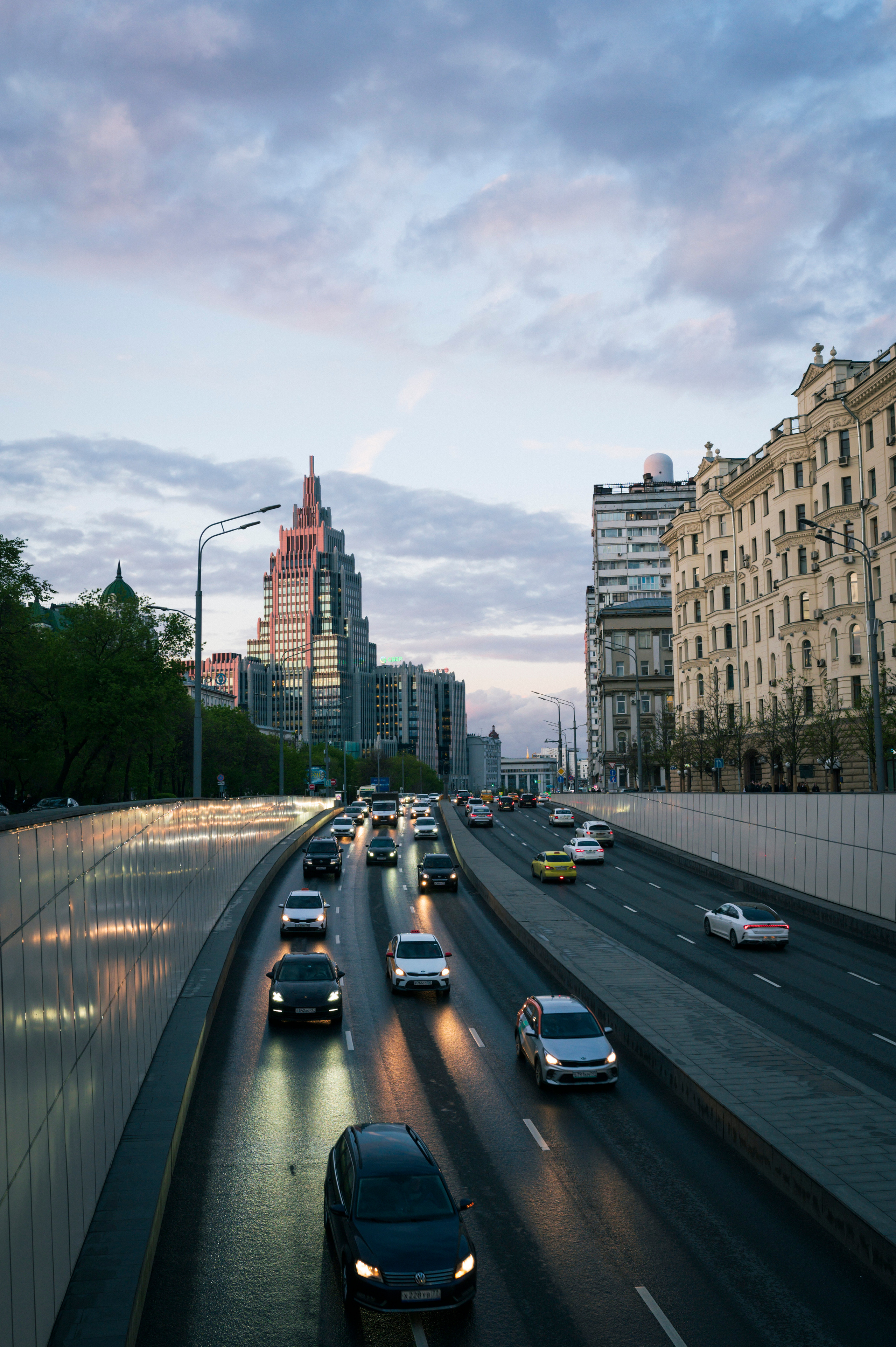 Street with Roma, 5.2022. Kartascheff