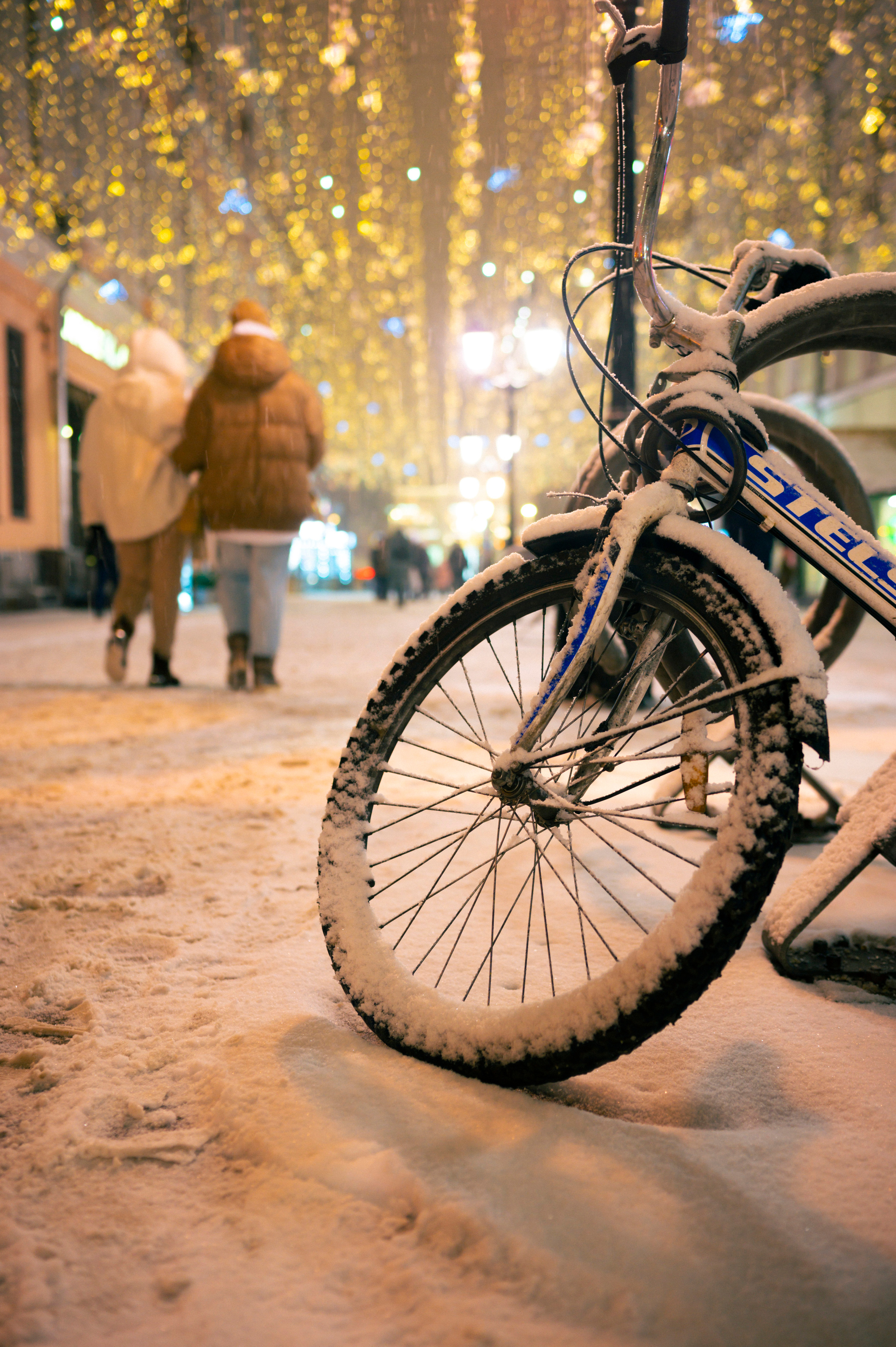 Street with Roma, 12.2021. Kartascheff