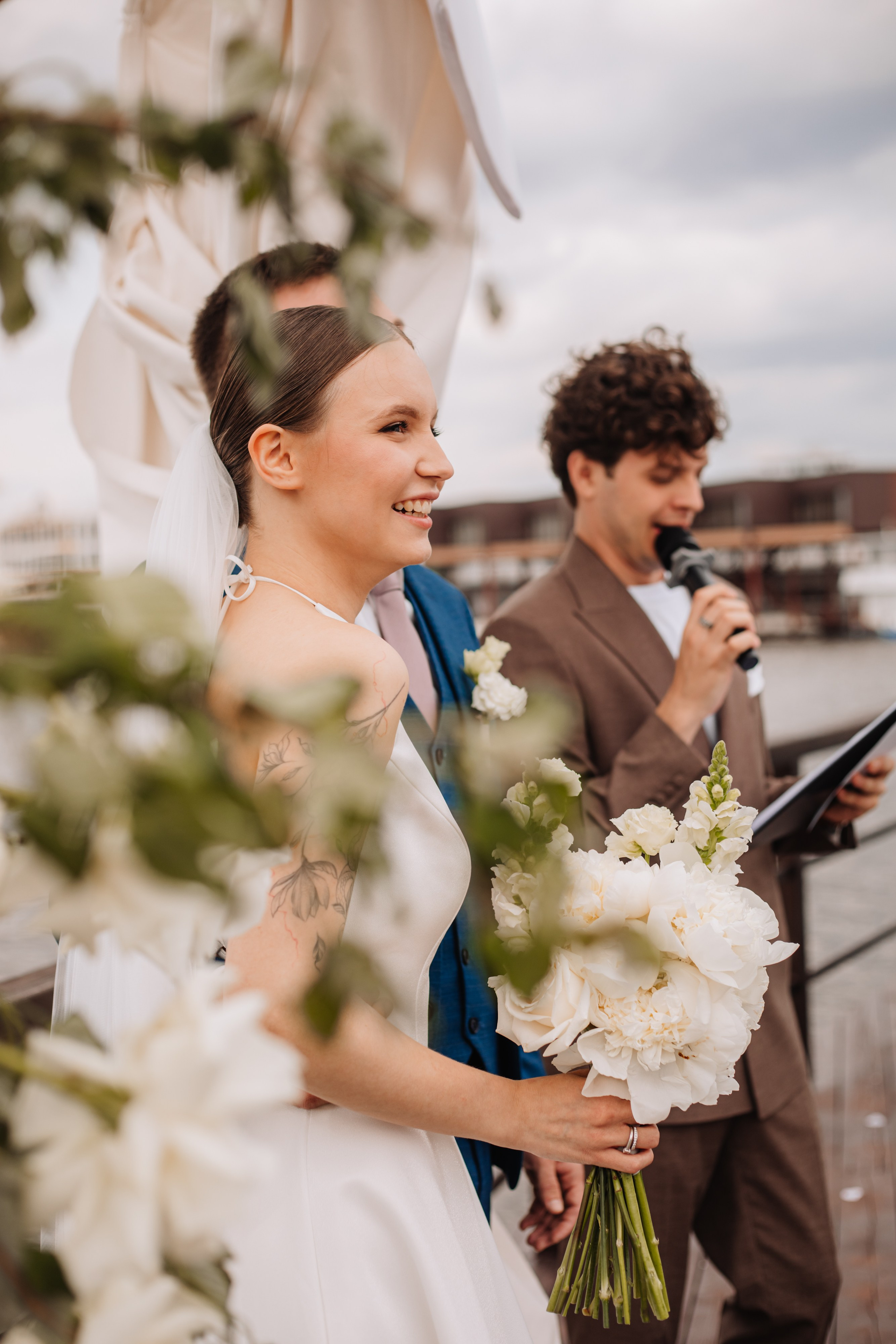 НА БЕРЕГУ НЕБА