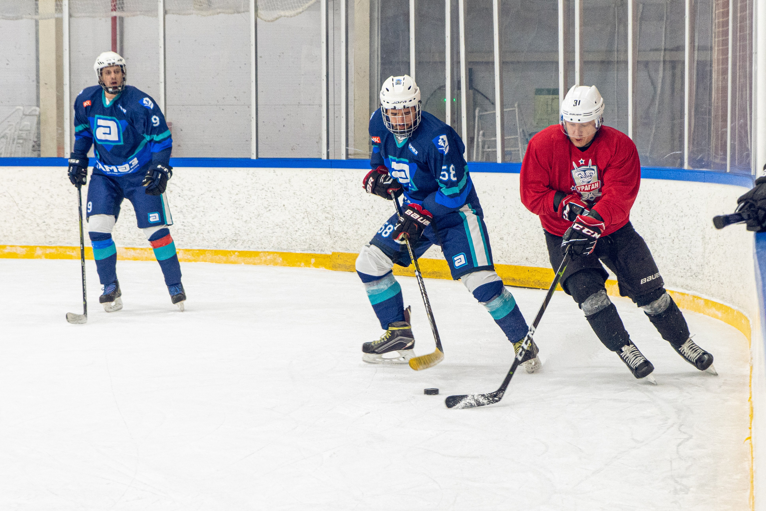 Тренировка по хоккею «ЦМКБ «Алмаз»