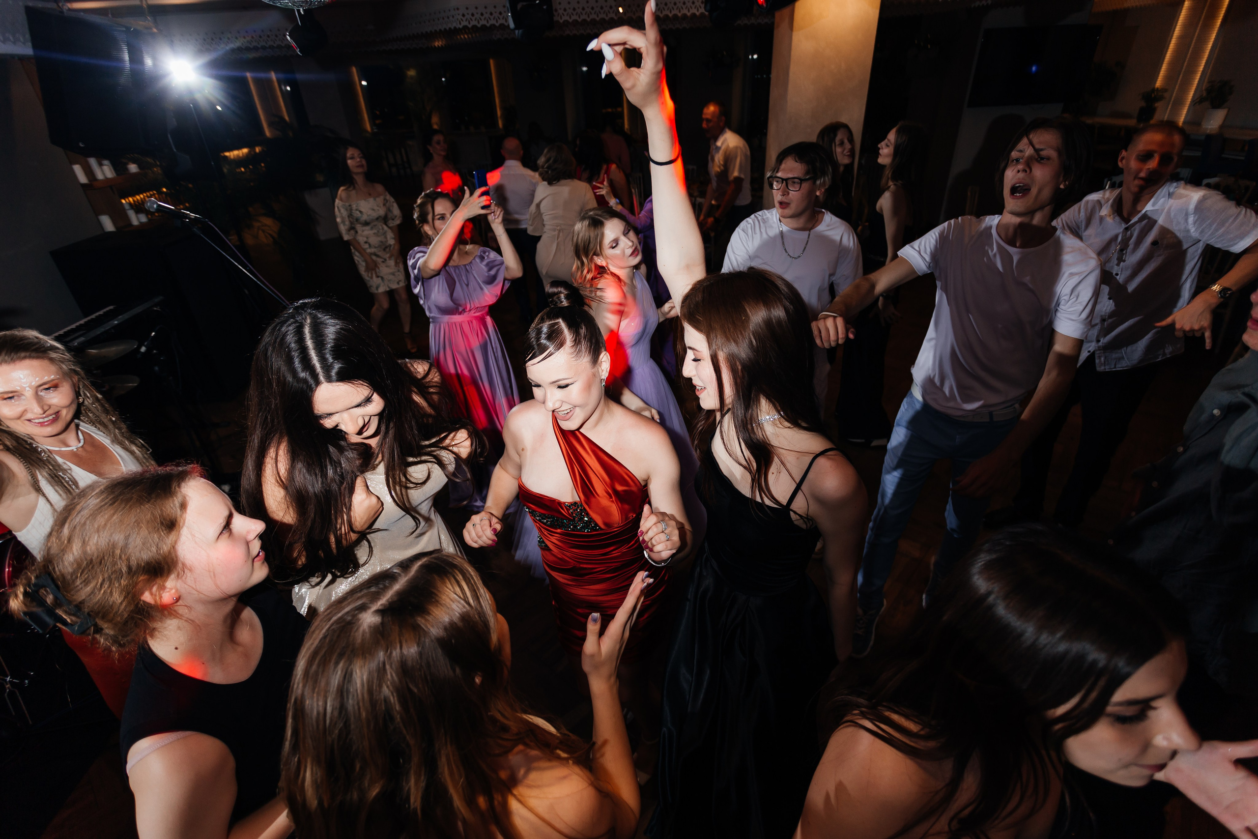 Выпускной 11 «А». Школа № 42. Свадебный фотограф в Краснодаре Николай Крауз