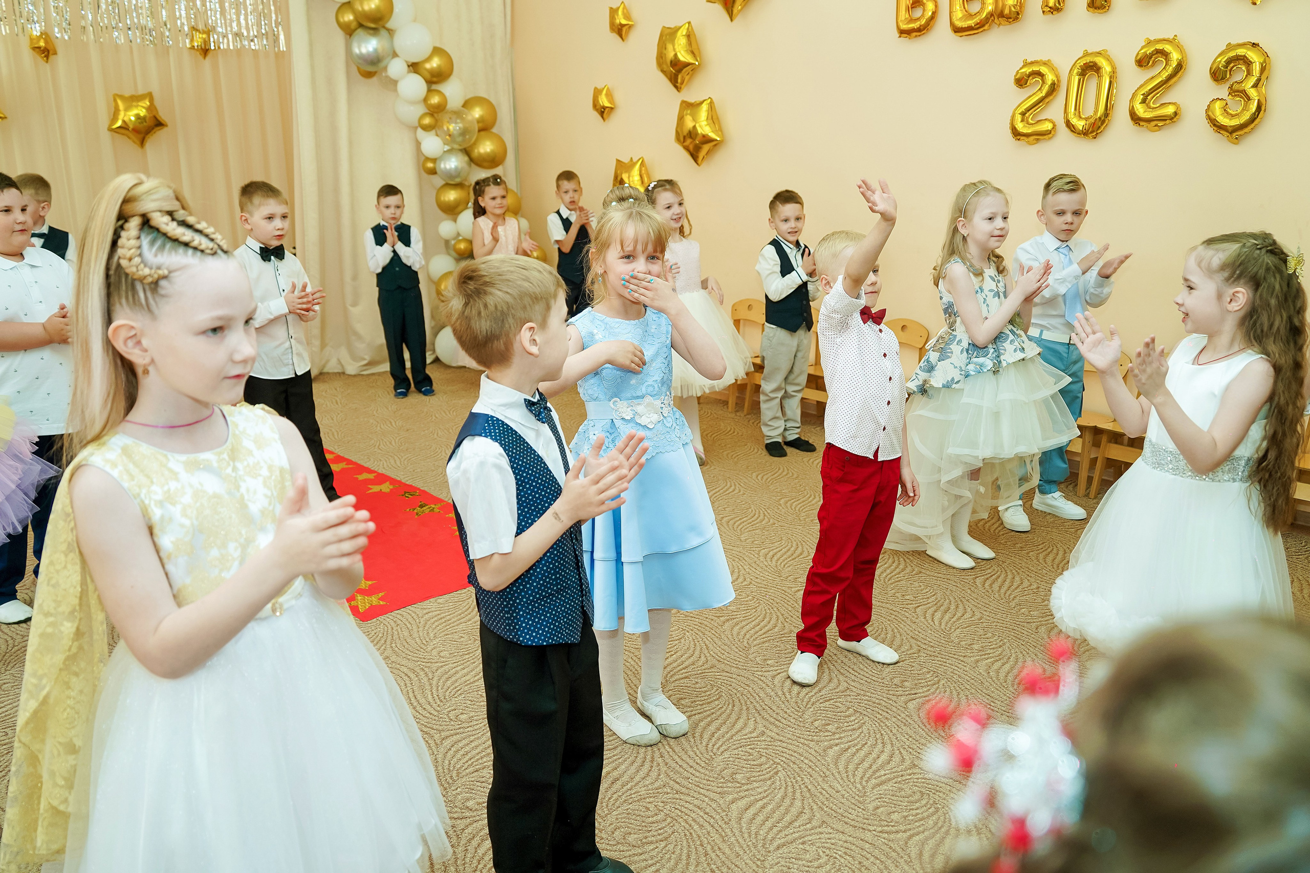 Фотосъемка видеосъёмка фотограф видеооператор новогодних утренников  в. Фотограф, видеооператор Нина Коршунова