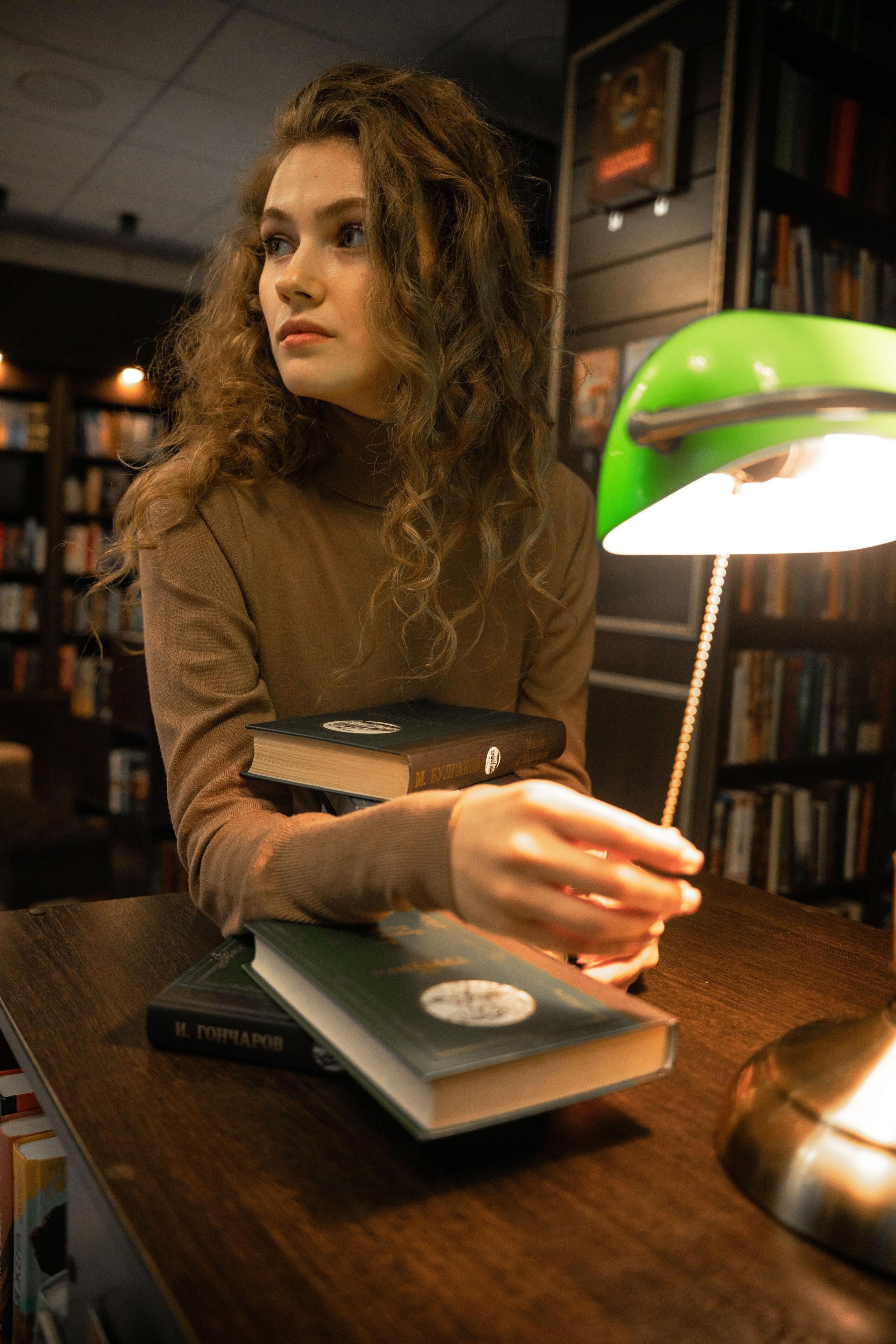 В библиотеке. Семейный фотограф в Омске Александра Яровикова