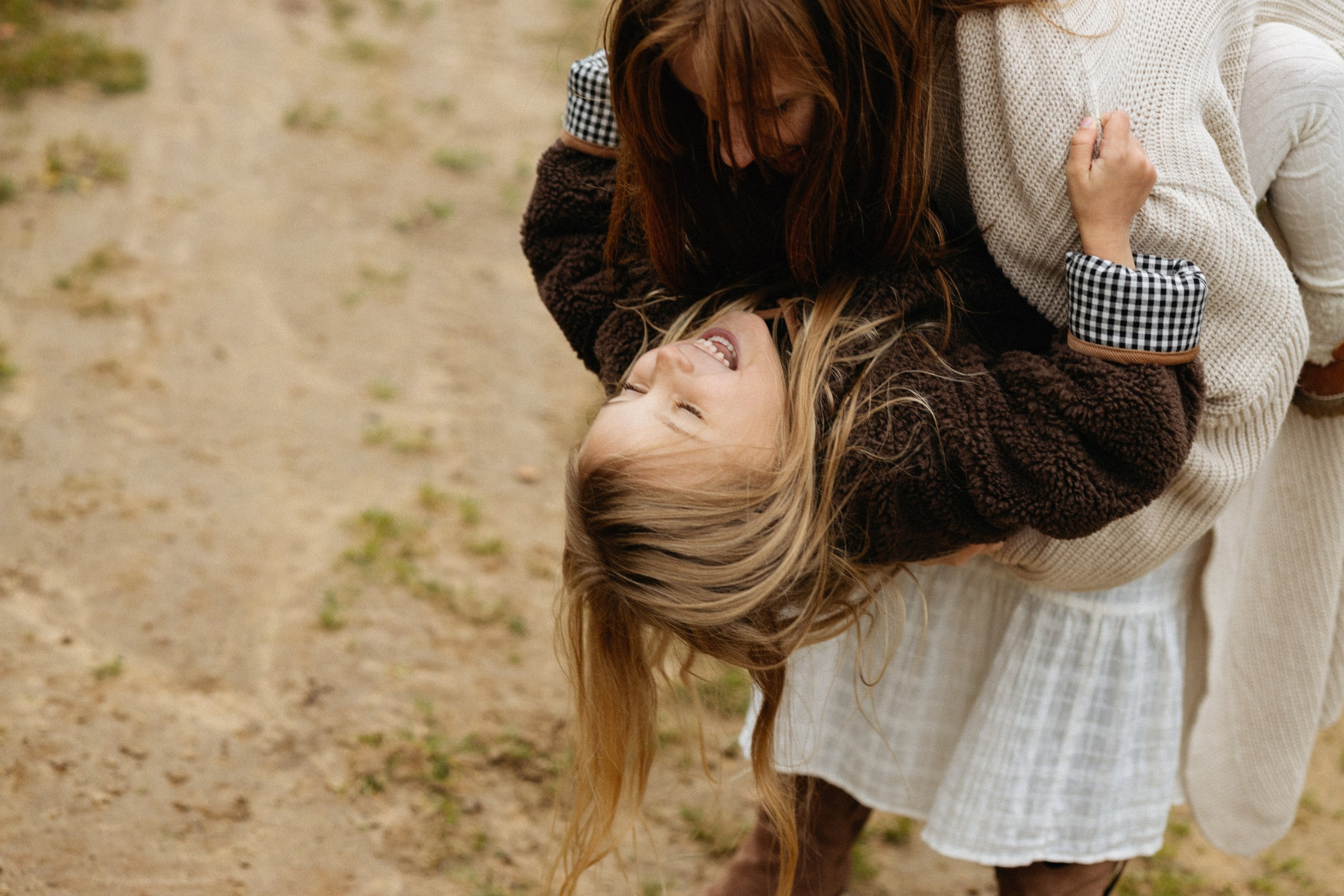 Семейная фотосессия на природе. Вера Пьянцева семейный, свадебный и парный фотограф в Санкт-Петербурге