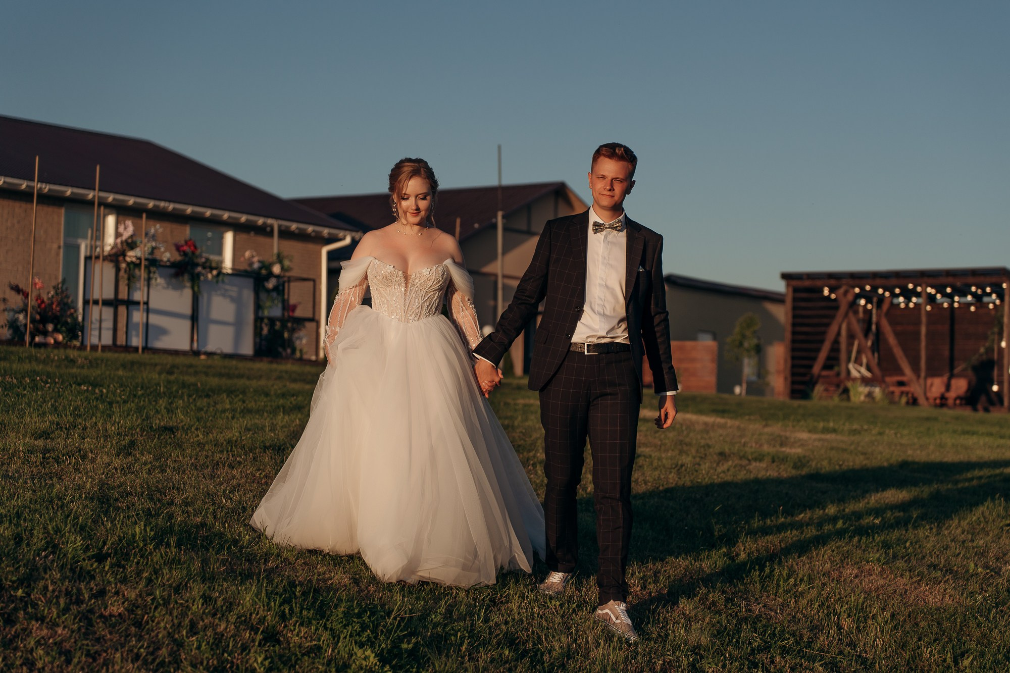 Свадебная фотосессия в глэмпинге. Свадебный и репортажный фотограф в Ярославле Евгений Сальников