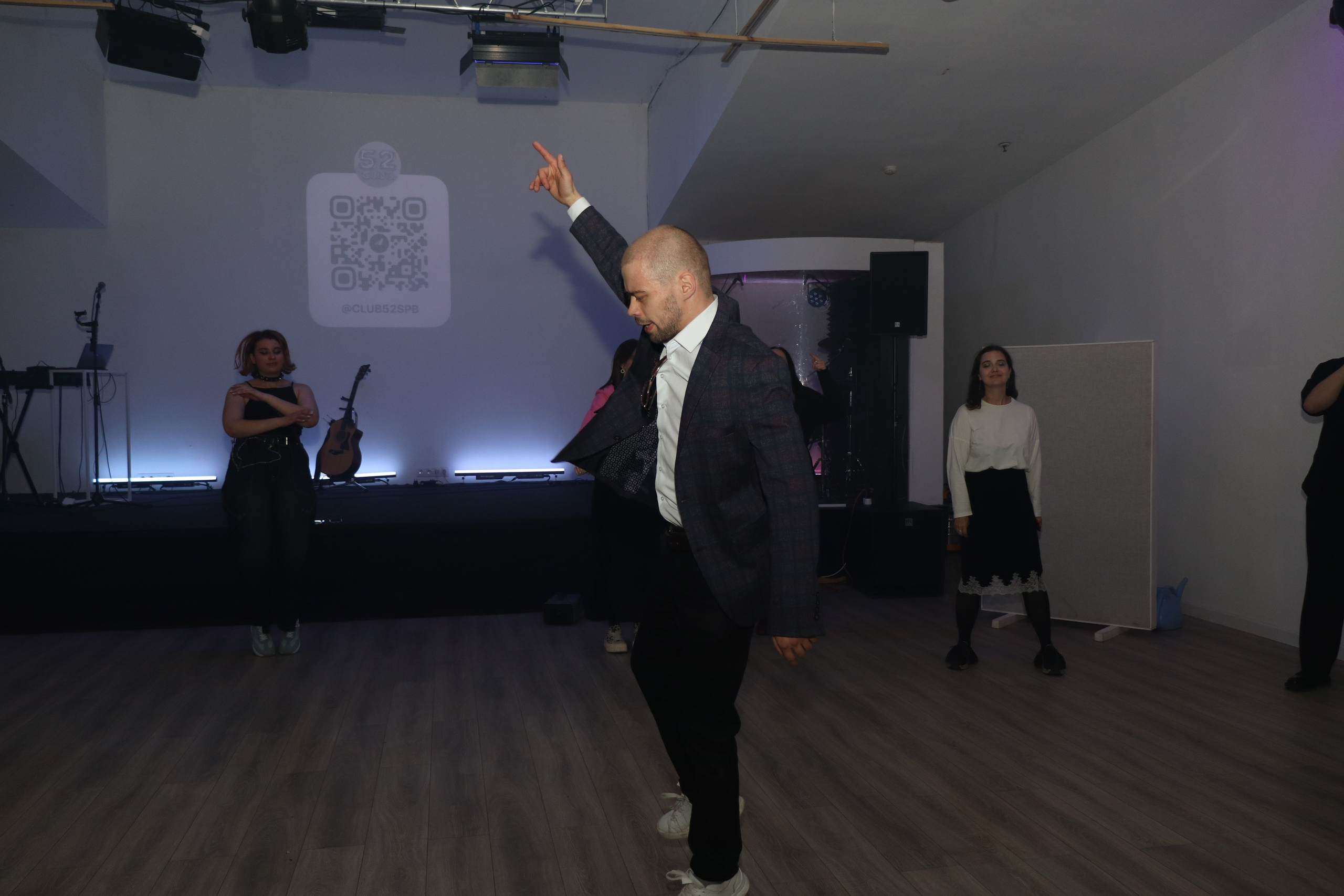 Дискотека 90х молодёжного «клуба 52». Ивентный фотограф в Санкт-Петербурге Олег Комков