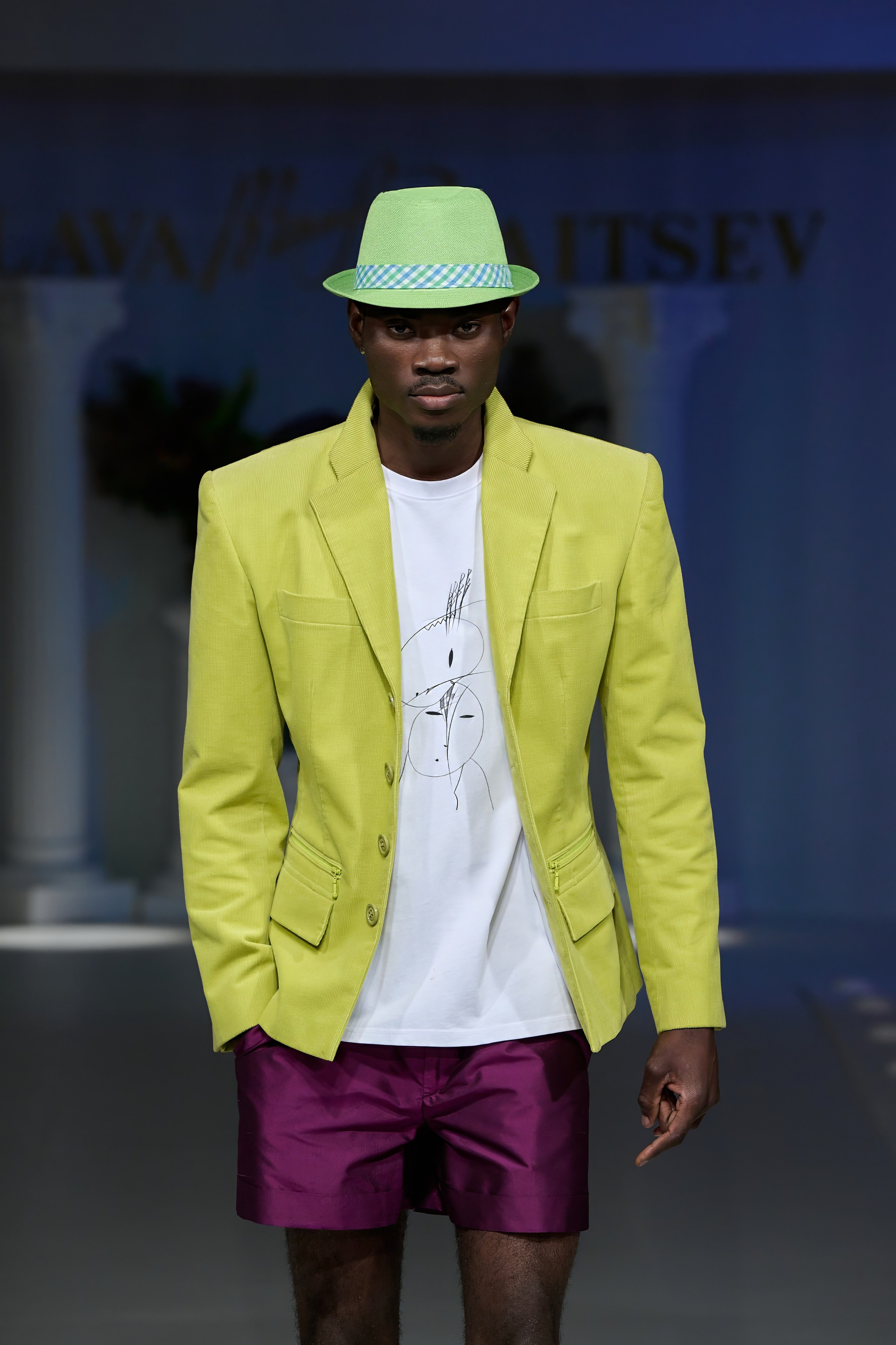 Slava&Yegor Zaitsevs. Показ-спектакль «Воспоминание». 21 июня 2025. Дима Бабушкин. Фотограф. Подиум. Репортаж. Творчество. Дорого