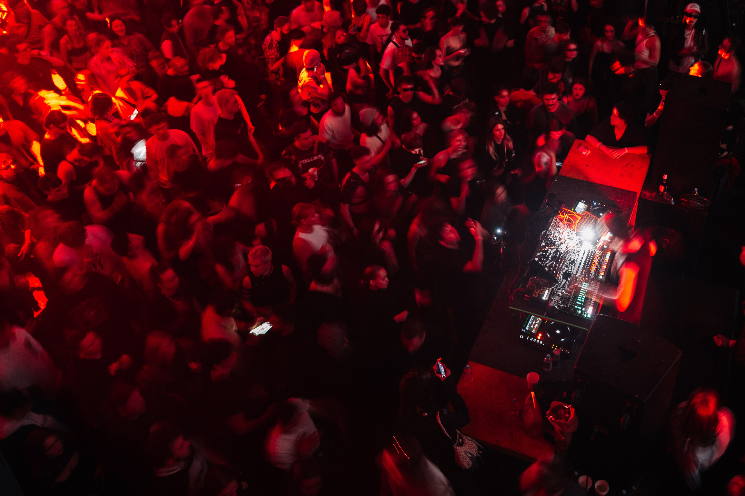 SICK YEARS, ARMA ╳ SILA SVETA. @tomrus: Рустам Шагиморданов — фотограф