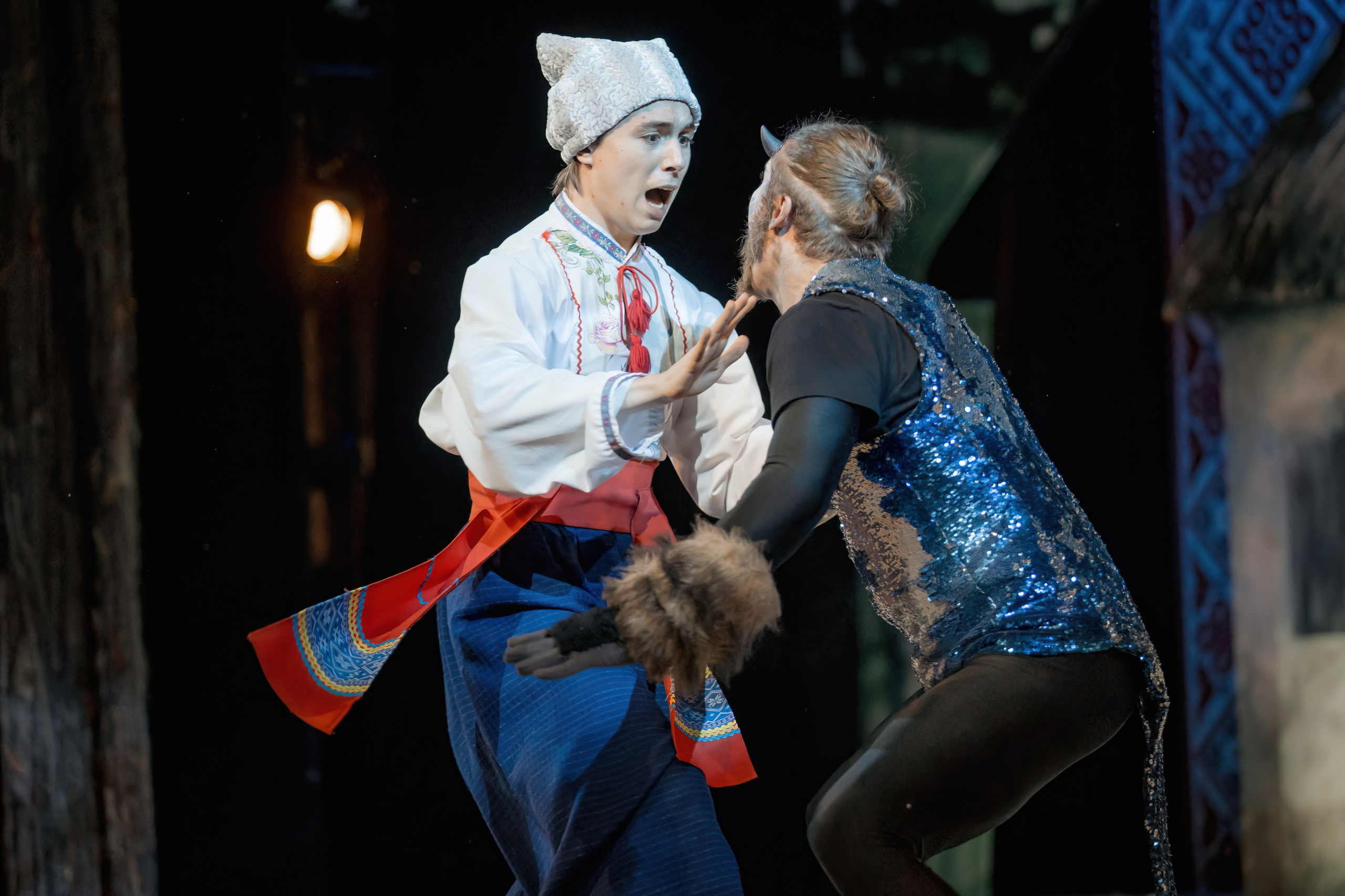 Спектакль «Ночь перед рождеством». Марк Шишкин — репортажный фотограф в Воронеже и России