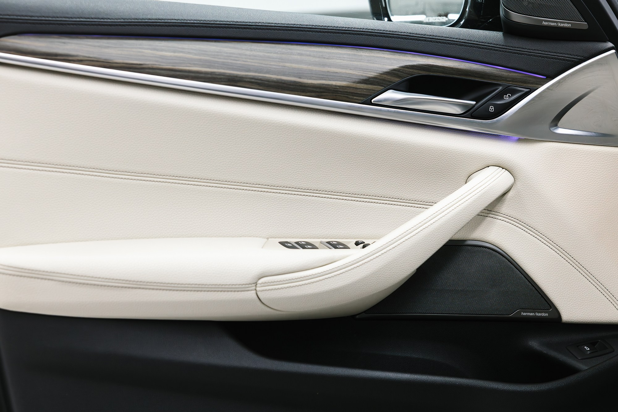 BMW 5 серия 2.0 AT, 2019, 220 000 км. Автосалон «Х-Авто»