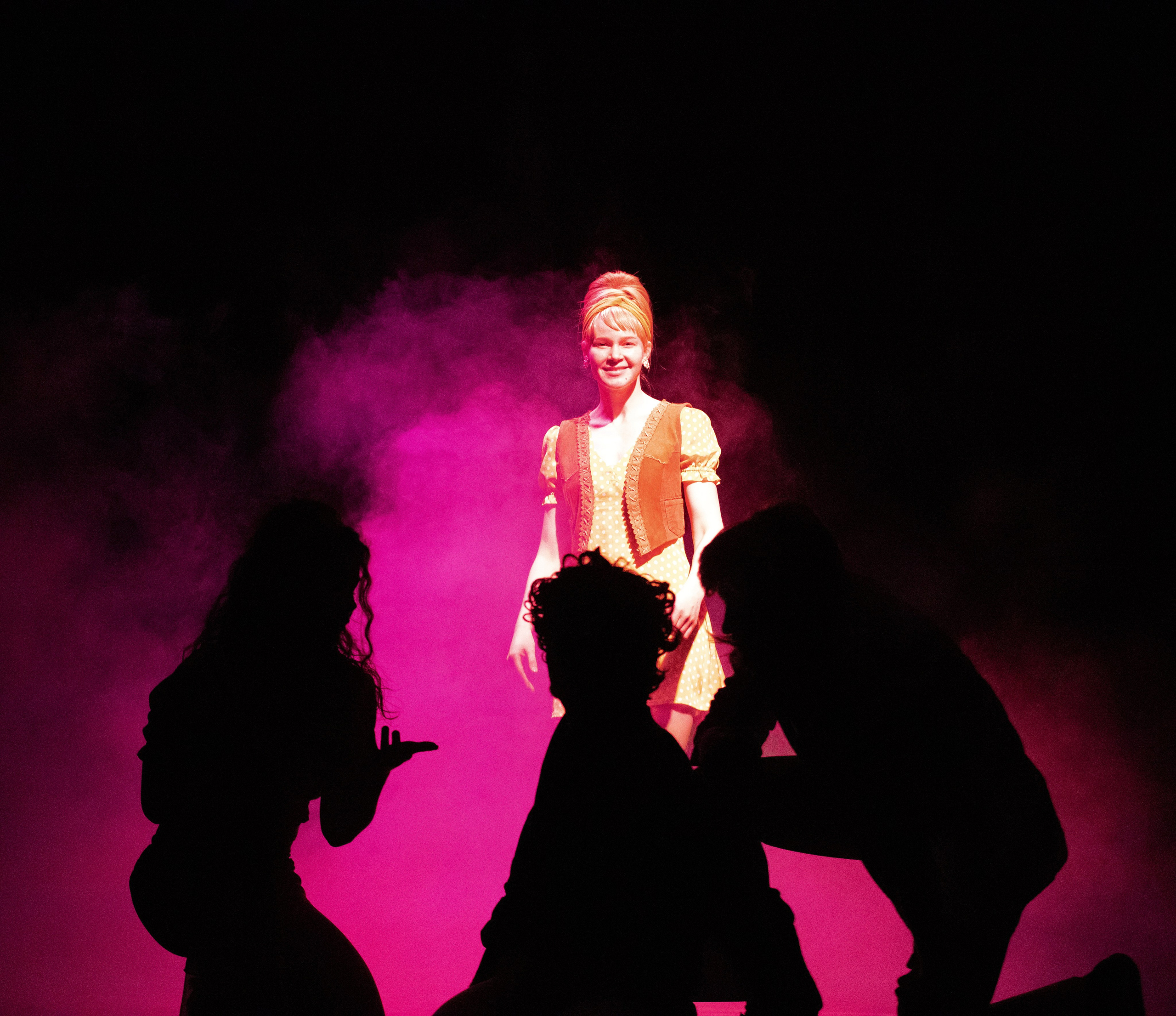 Спектакль- утешение По роману Ричарда Матесона «Куда приводят мечты». Фотограф в г. Курске Владимир Гришин