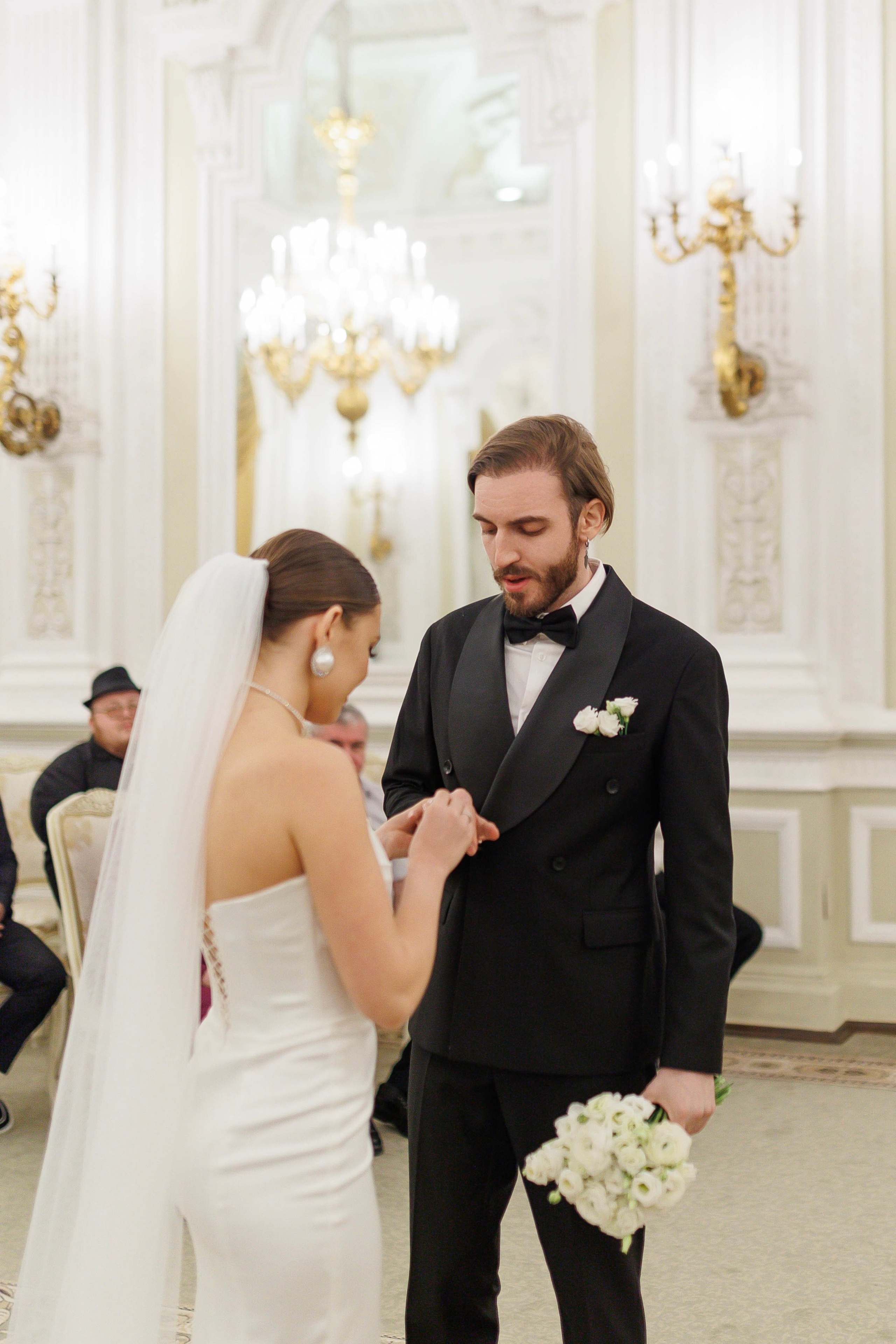 ···. Свадебный фотограф в Санкт-Петербурге Александра Чукавина