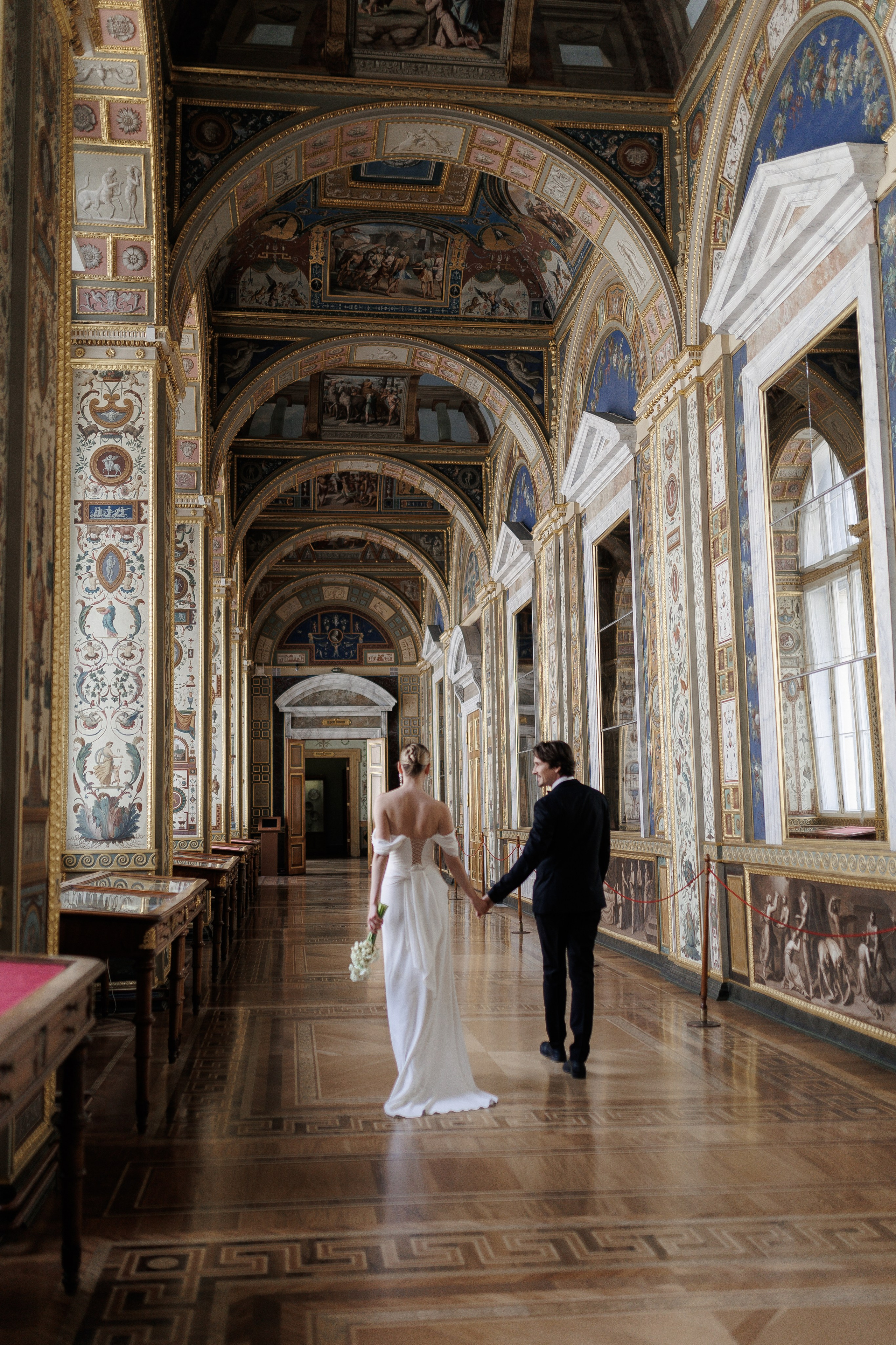 ···. Свадебный фотограф в Санкт-Петербурге Александра Чукавина