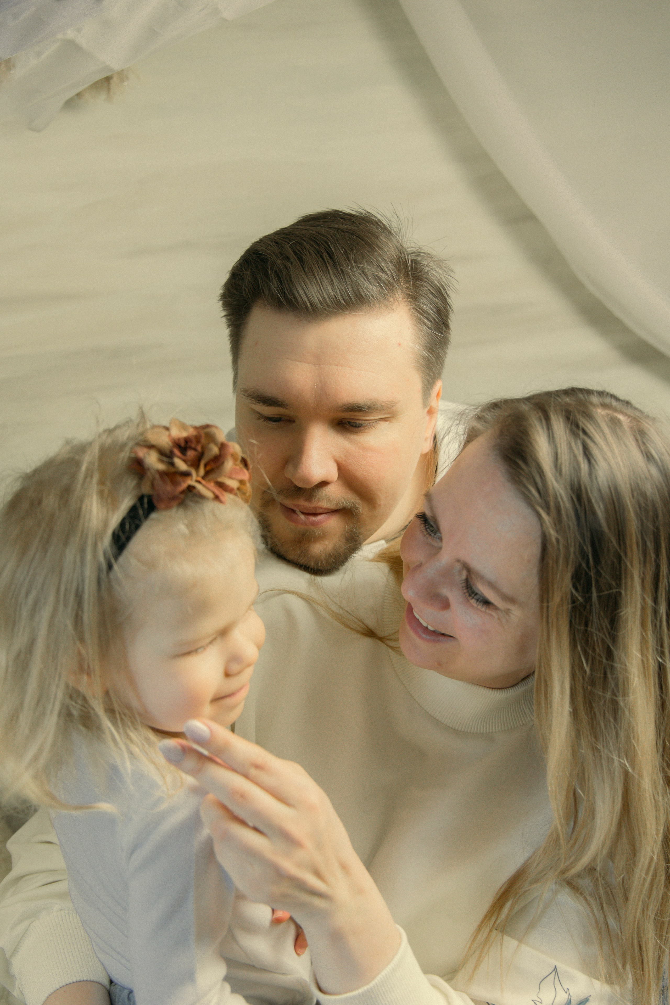 Марина Саша Вика. Фотосъёмка в квартире фотографа. Фотограф для маркетплейсов, фотоуслуги в Жуковском Татьяна Марсуверских