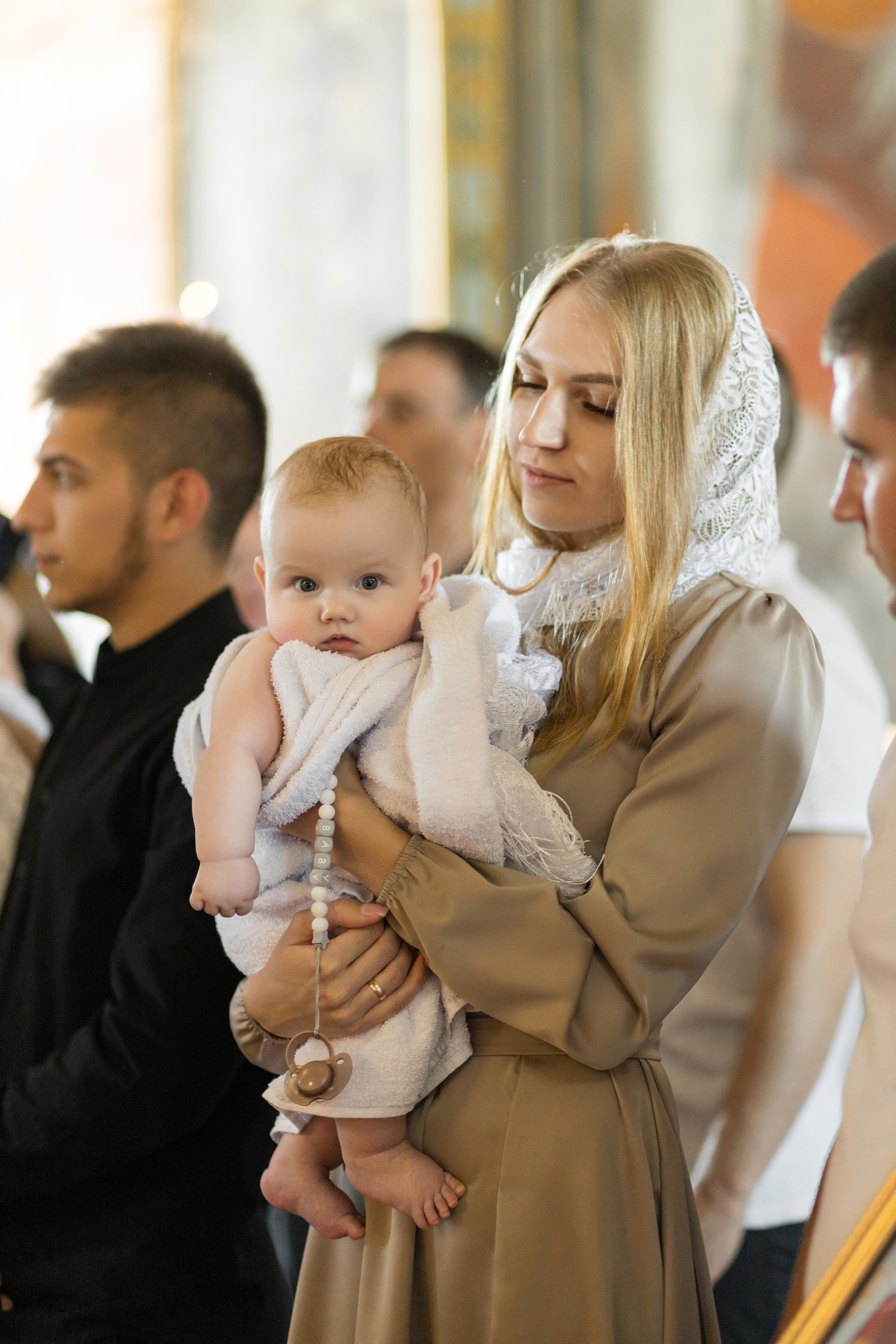 Крещение Михаила в Николаевской церкви. Анастасия Безуглова- свадебный фотограф в Таганроге