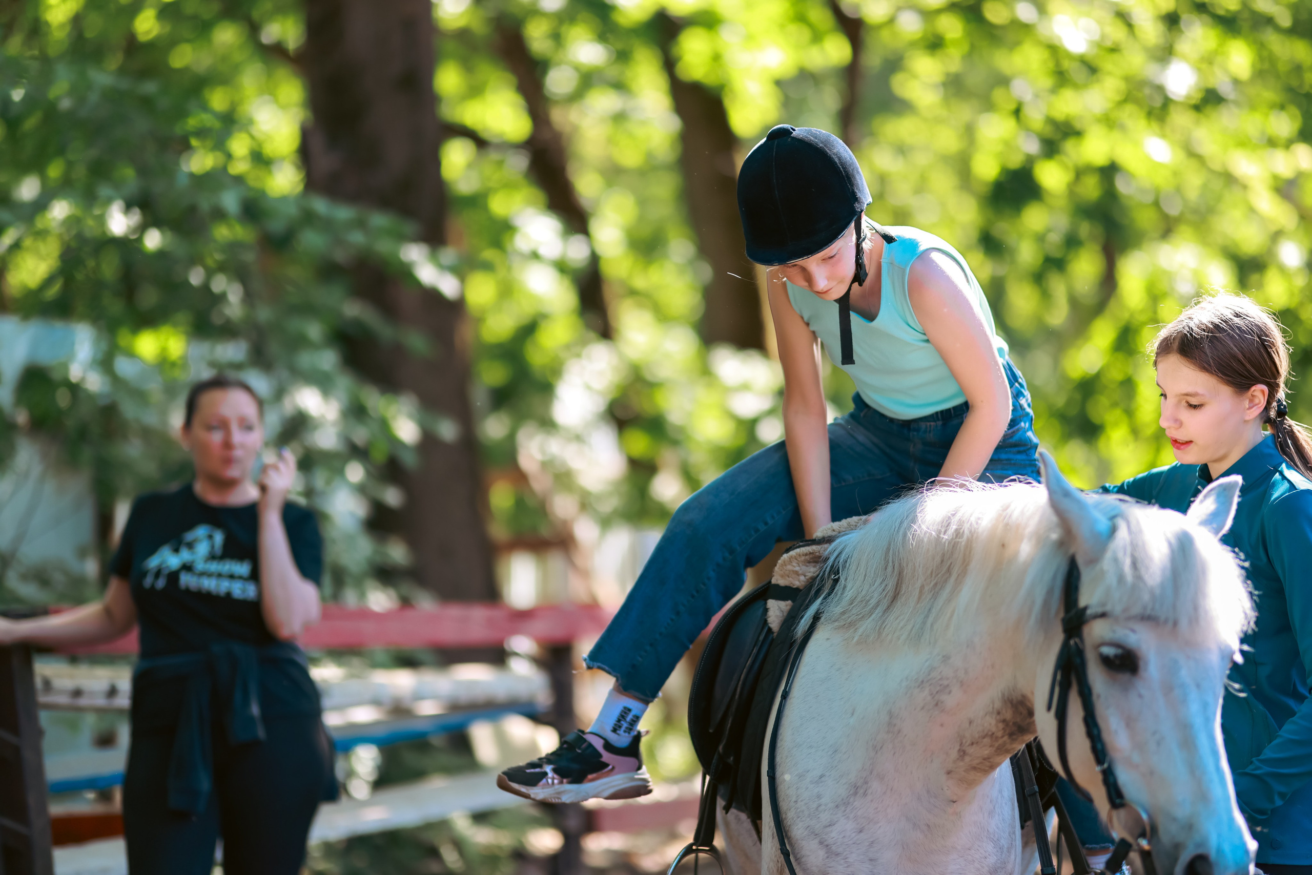 Корпоратив на конюшне. Фотограф репортажей и стритфотосессий в Москве Людмила Смирнова