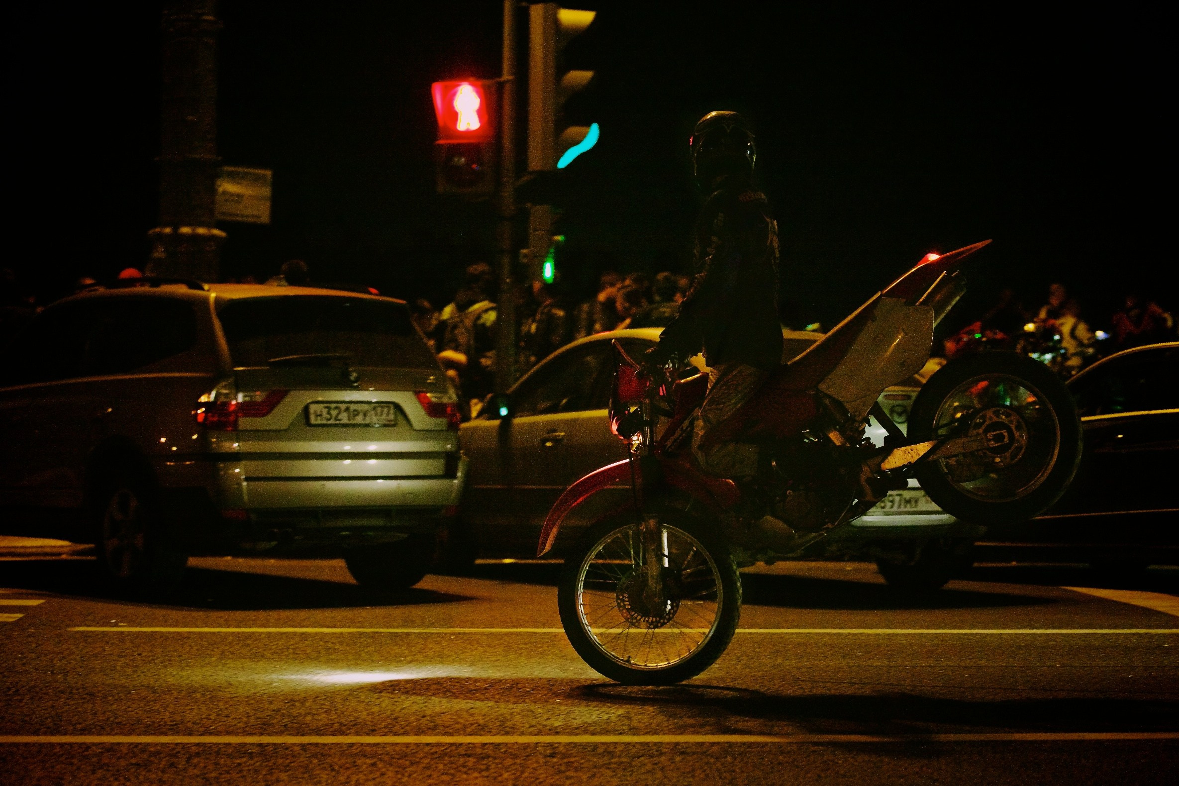 Байкеры и город. DMITRY MOISEENKO — фотограф, художник, топ-стилист